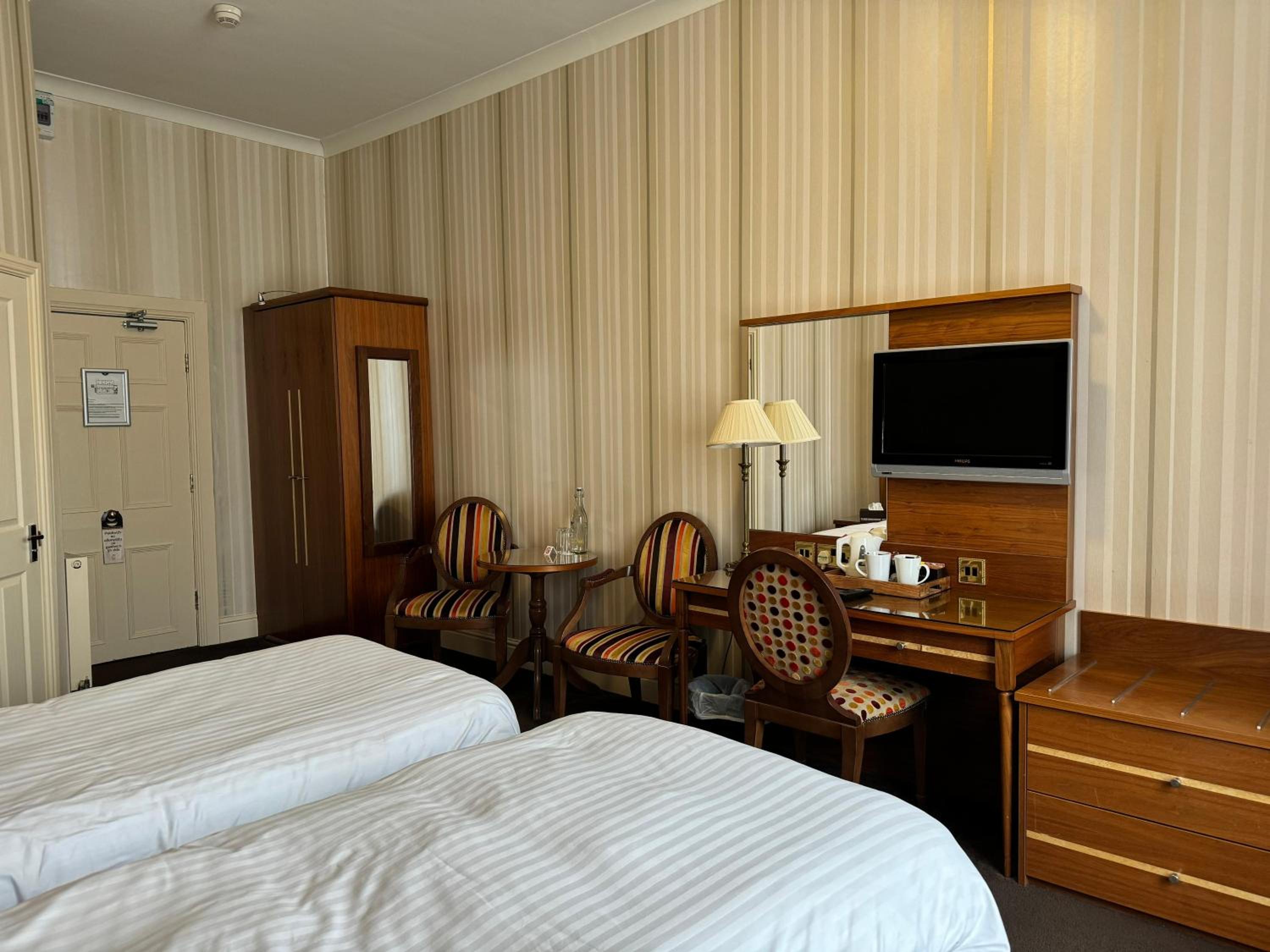 Double or Twin Room photo 2