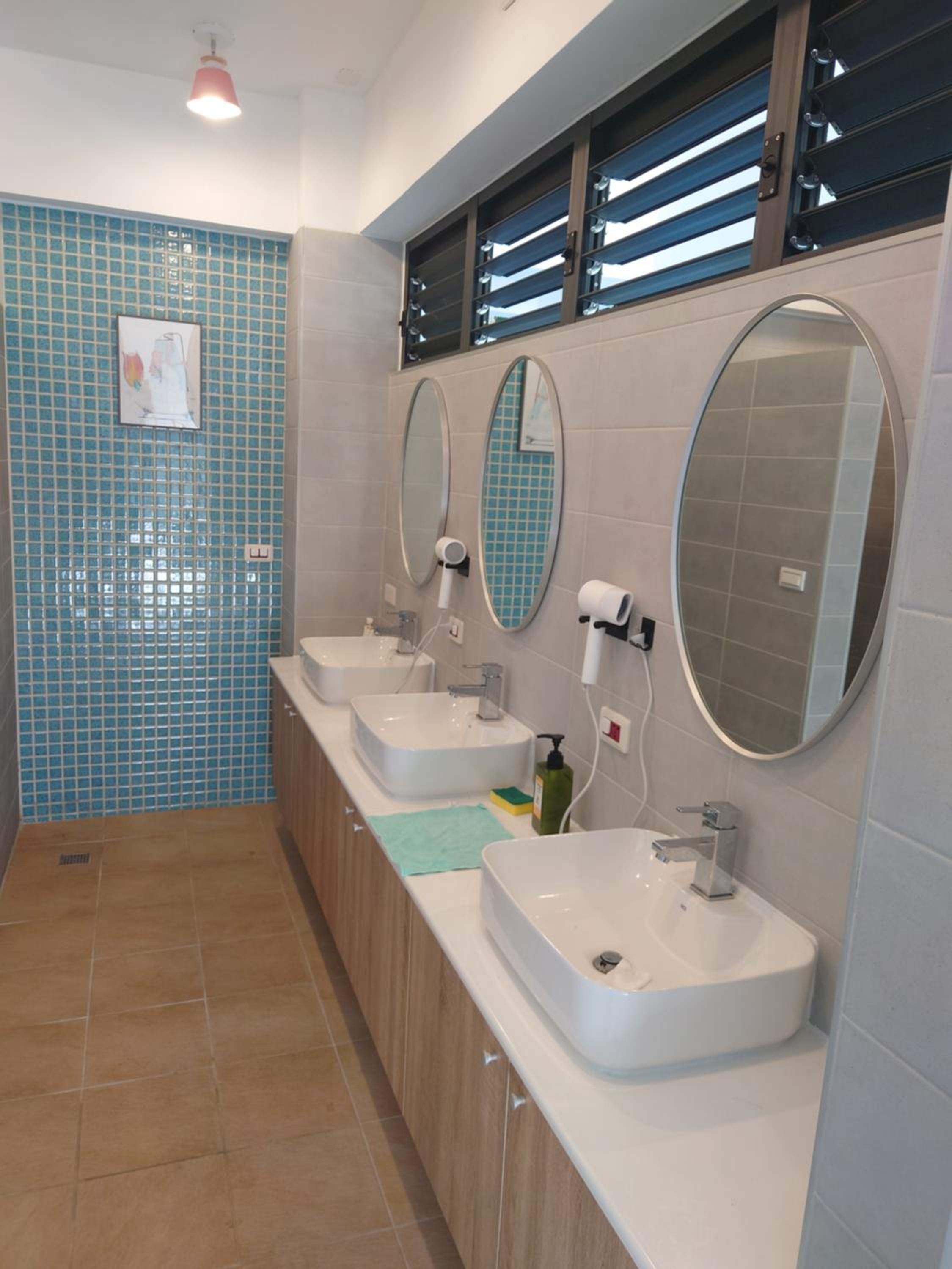 Mixed Dormitory Room photo 3