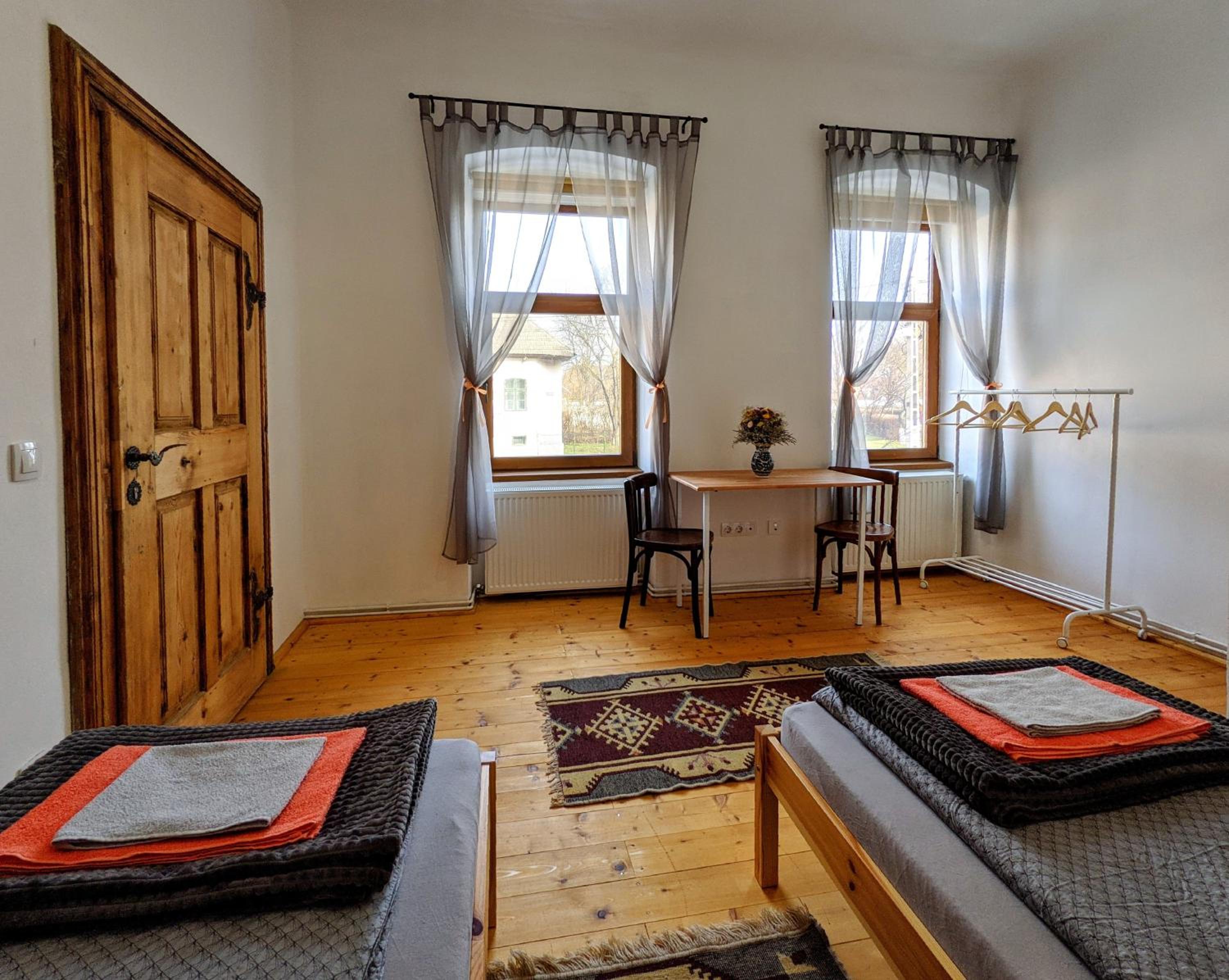 Small Double Room - Photo 3