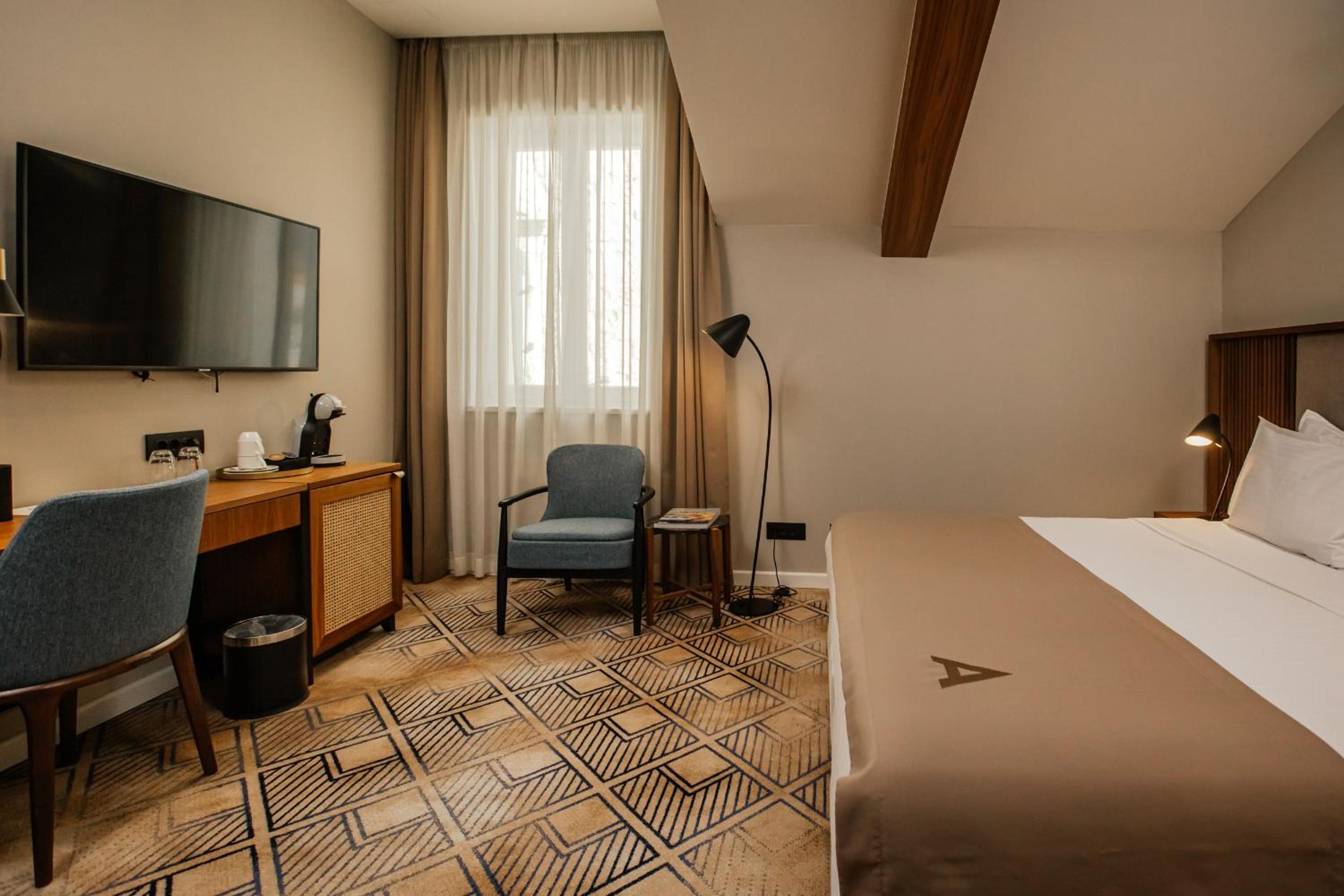 Standard Double or Twin Room - Photo 3