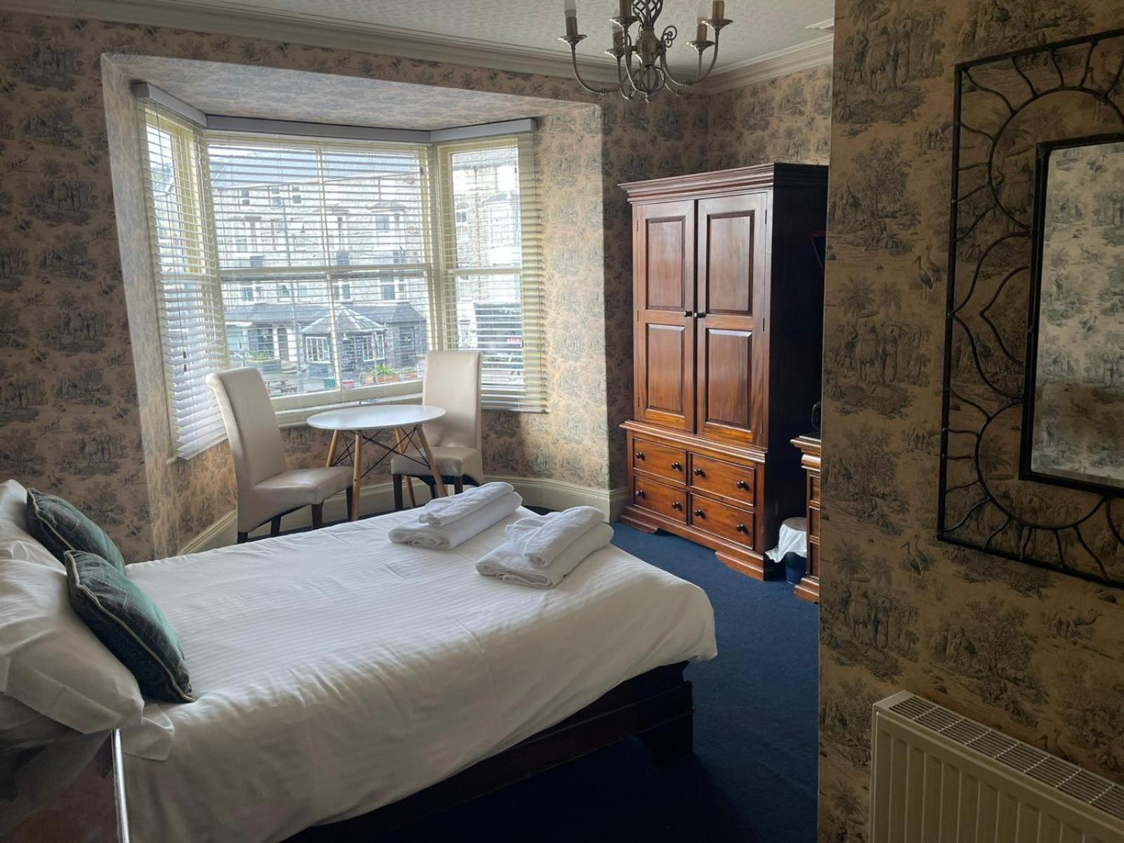 Double Room - Photo 3