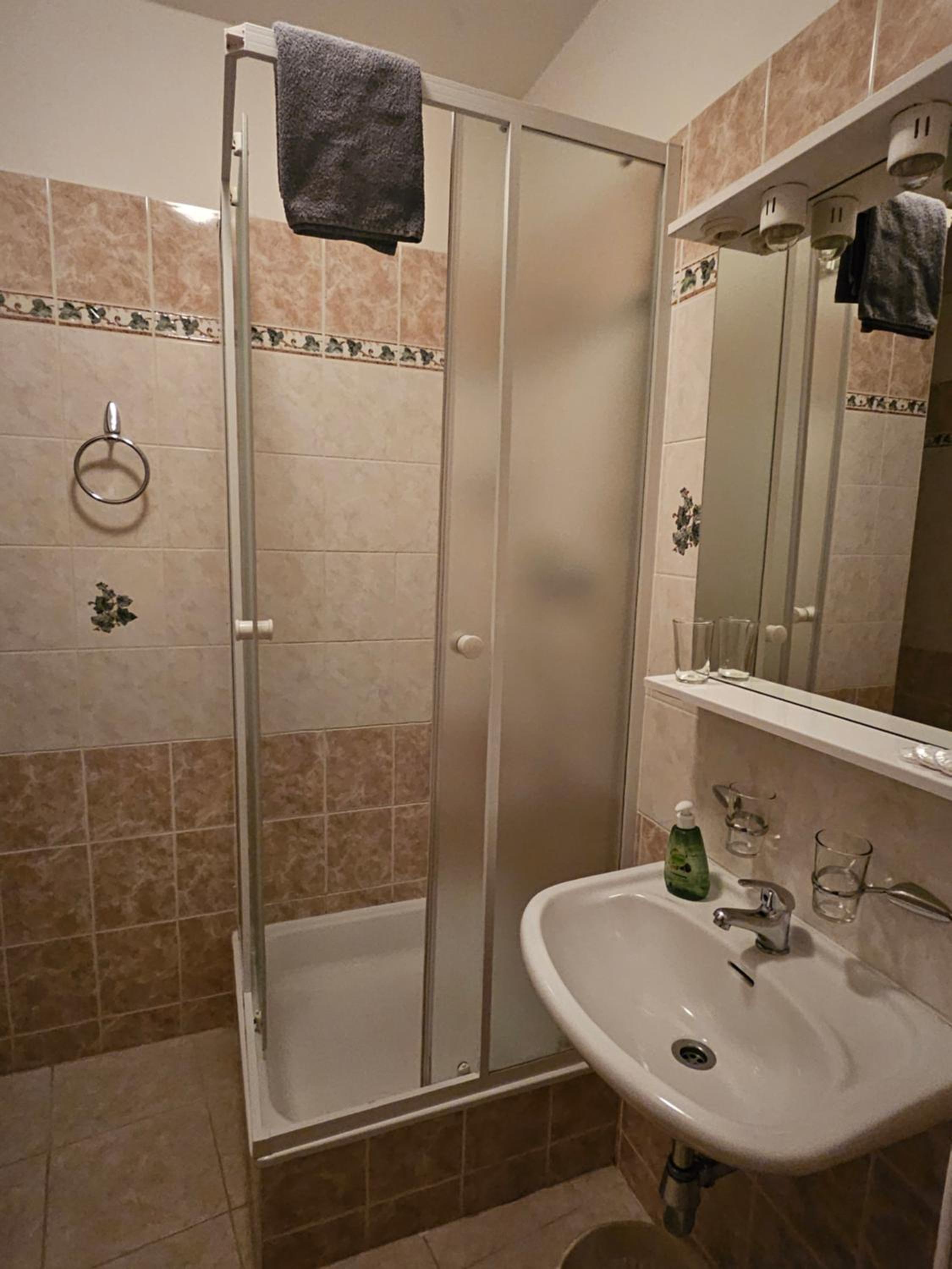 Standard Double or Twin Room photo 2