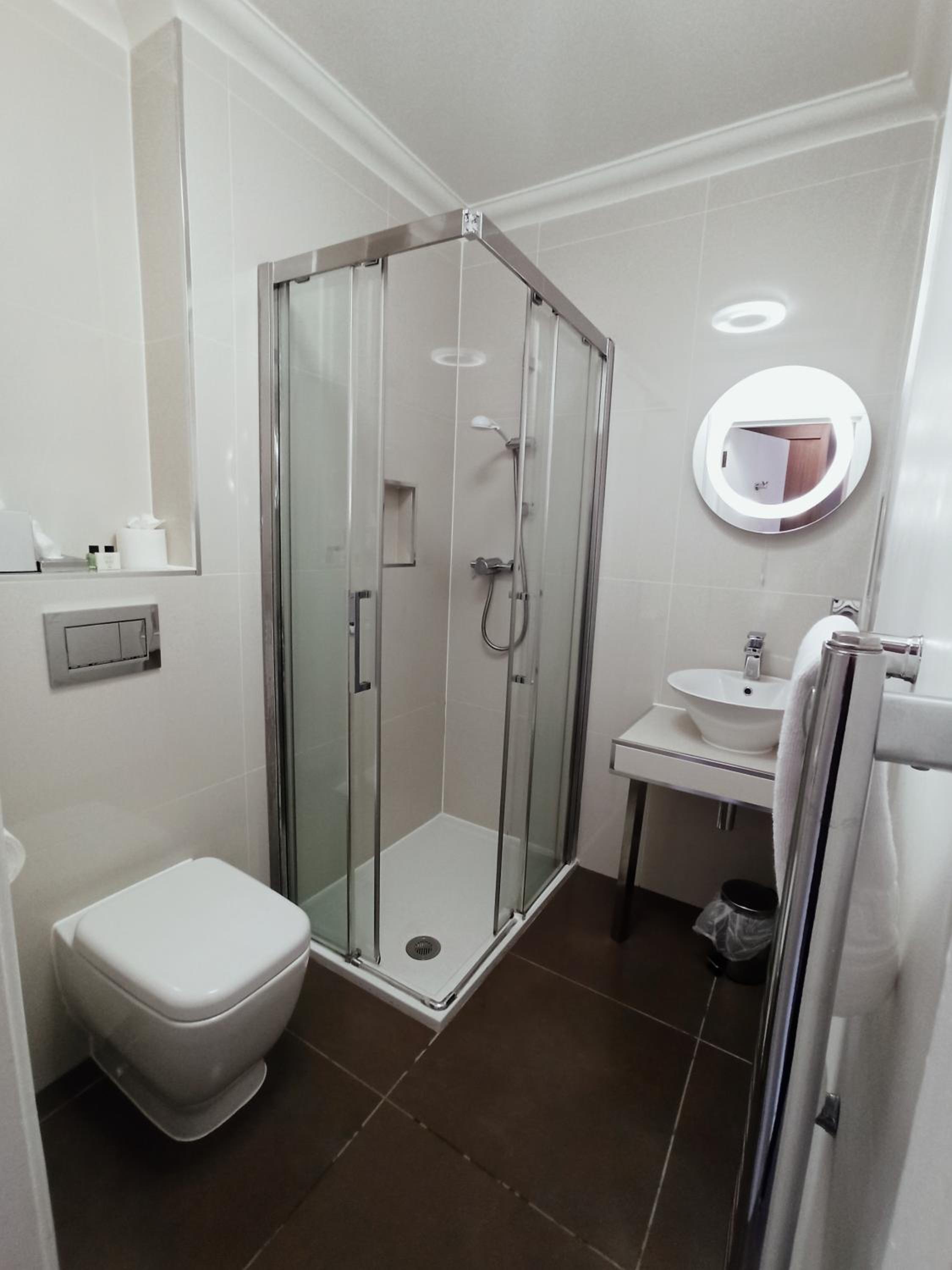 Standard Double Room photo 3
