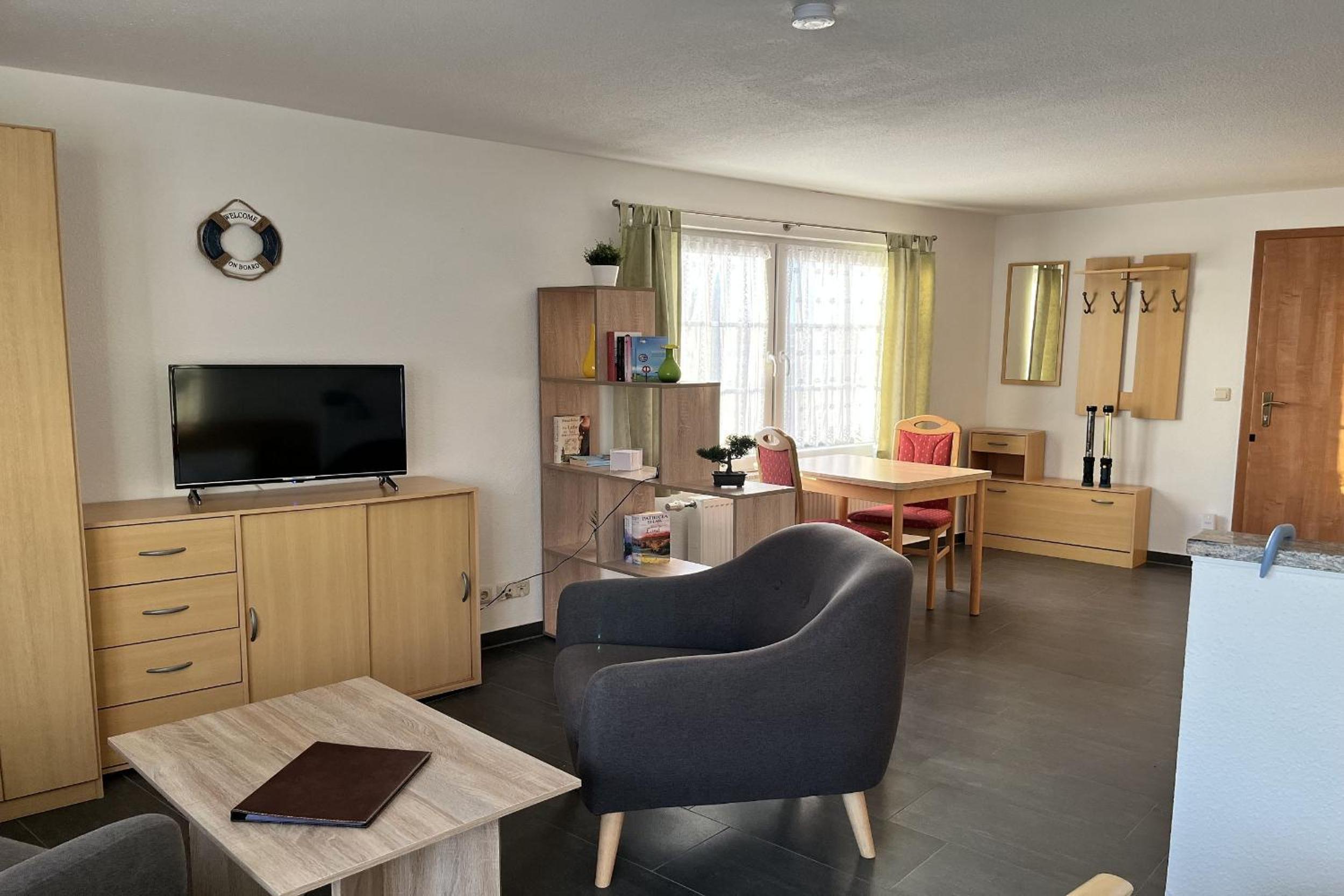 Apartment photo 2