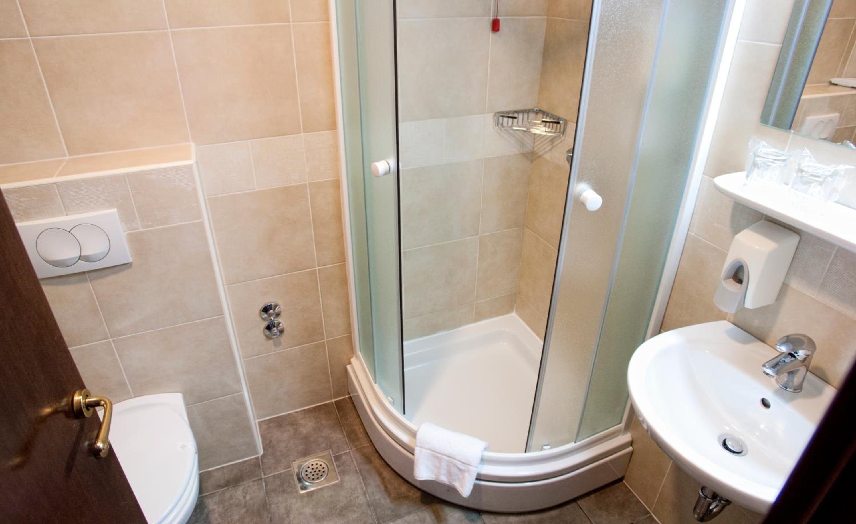 Suite - Photo 3