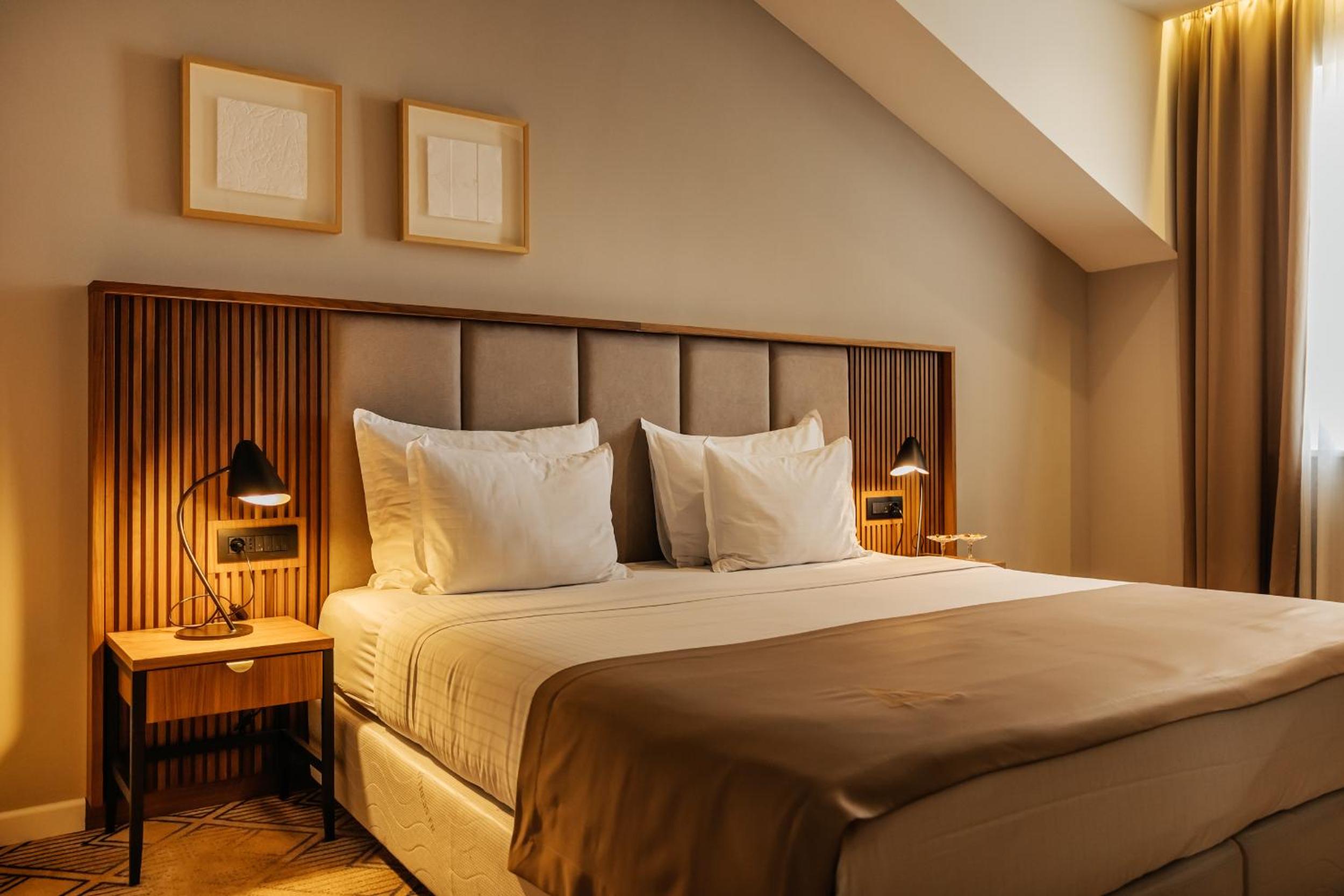 Deluxe Double or Twin Room with Sea View - Photo 4