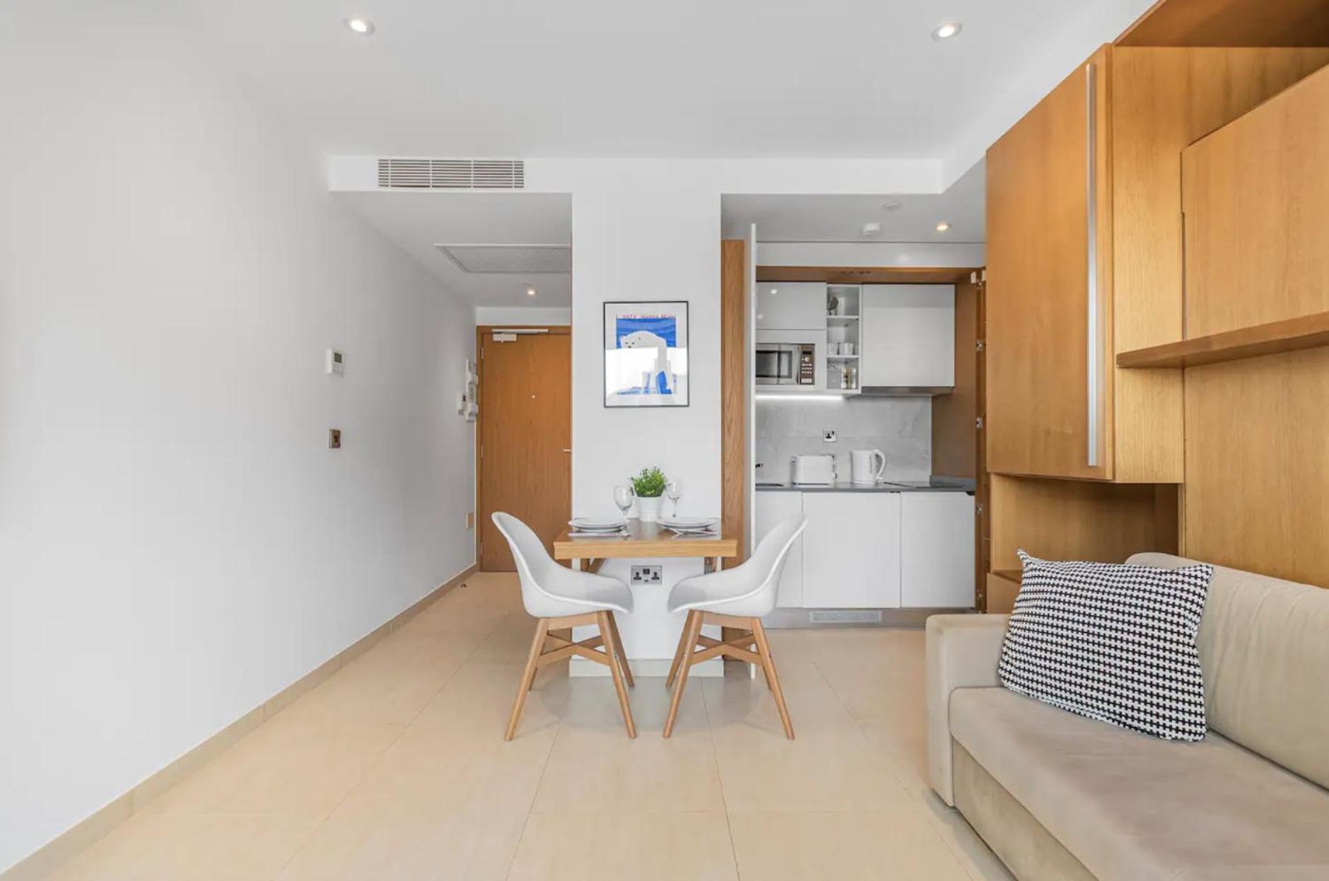 Studio Apartment photo 3