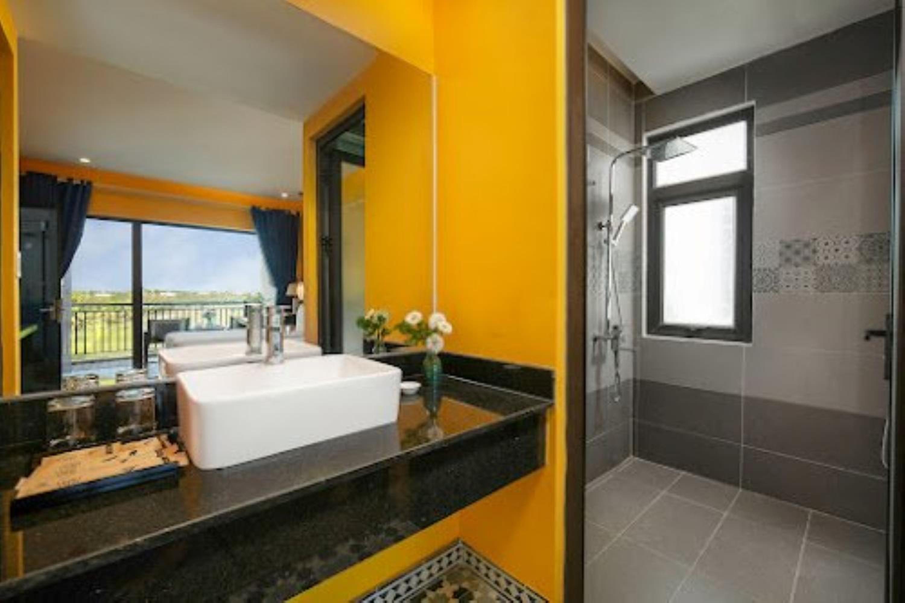 Deluxe Double or Twin Room with Pool View photo 3