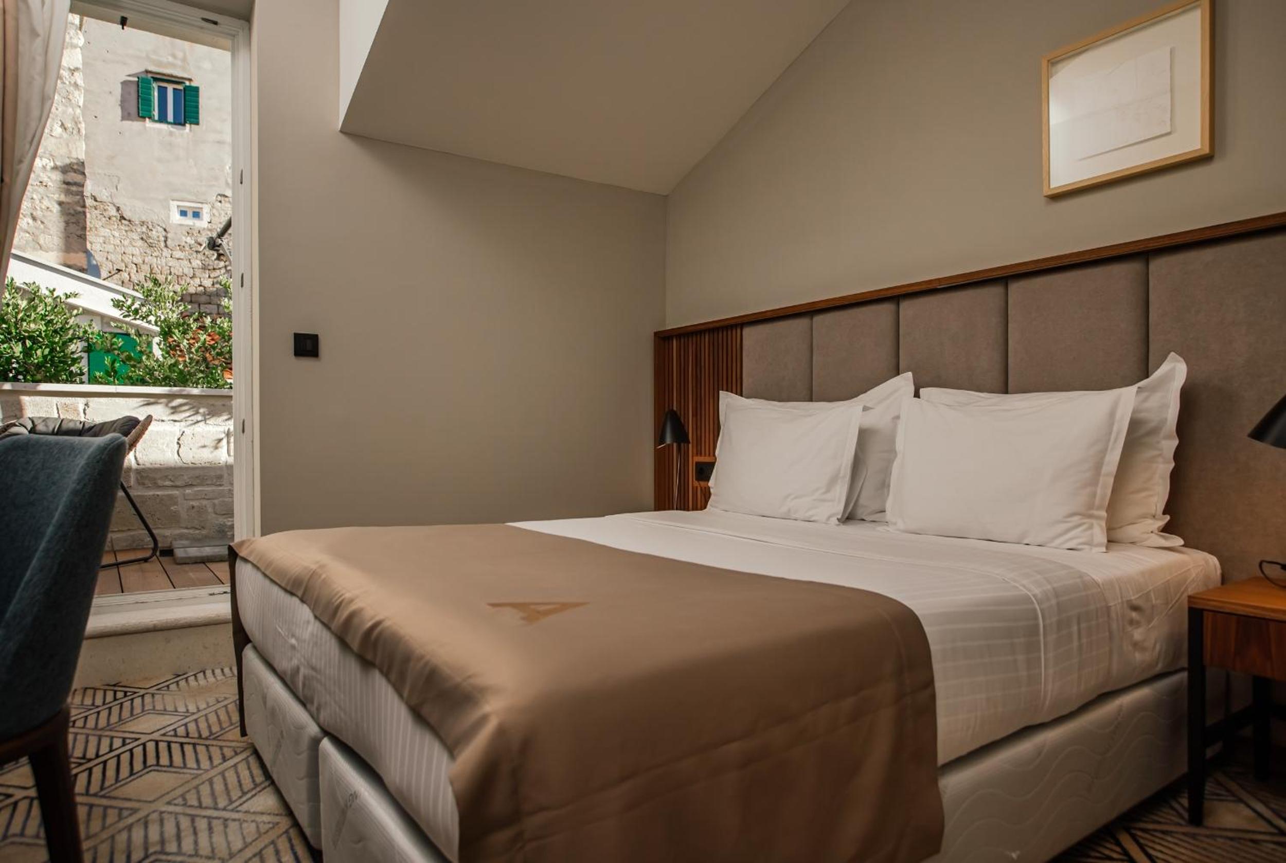 Superior Double or Twin Room with Terrace - Photo 7
