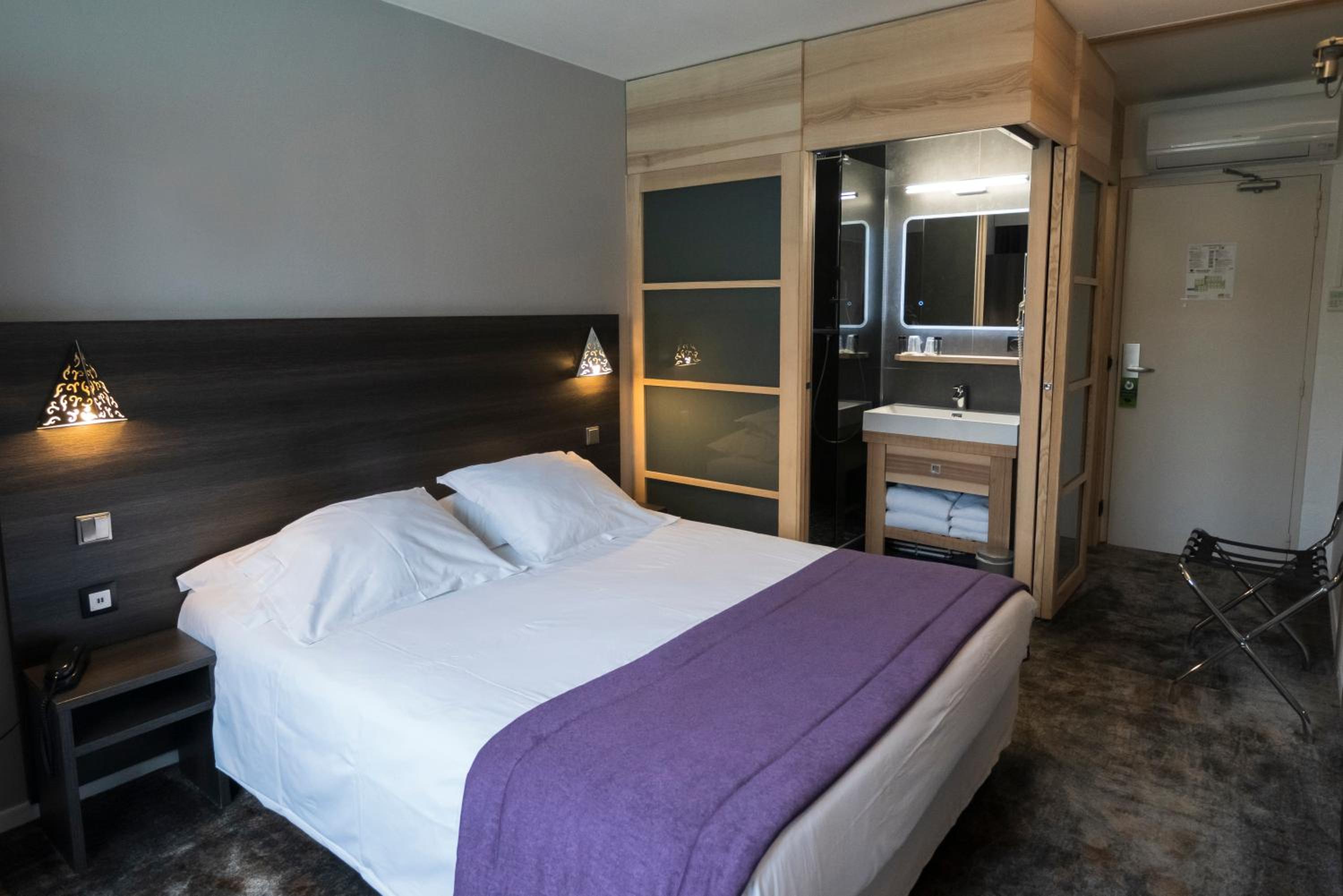 Standard Room photo 1