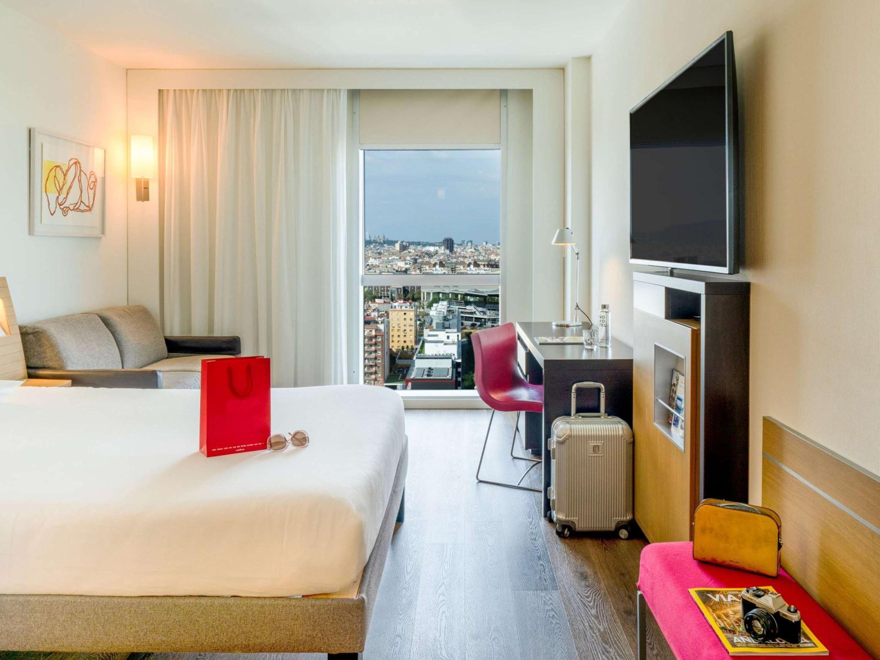 Standard Double Room with City View