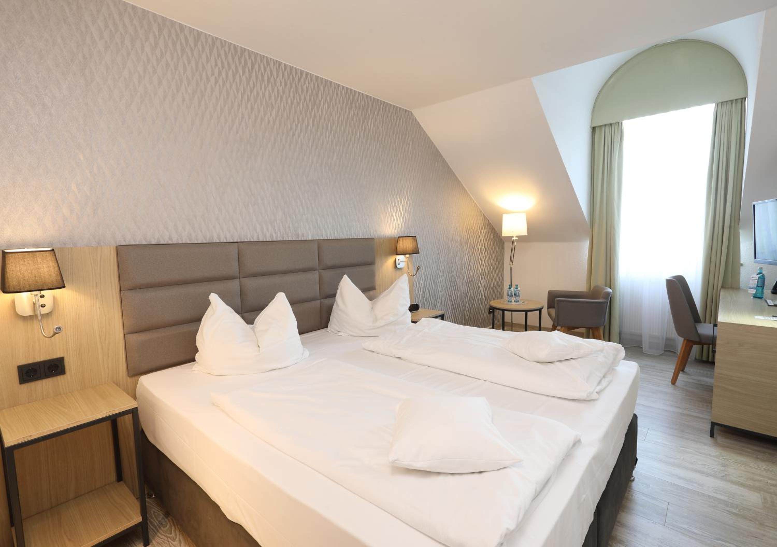 Standard Single Room - Photo 3