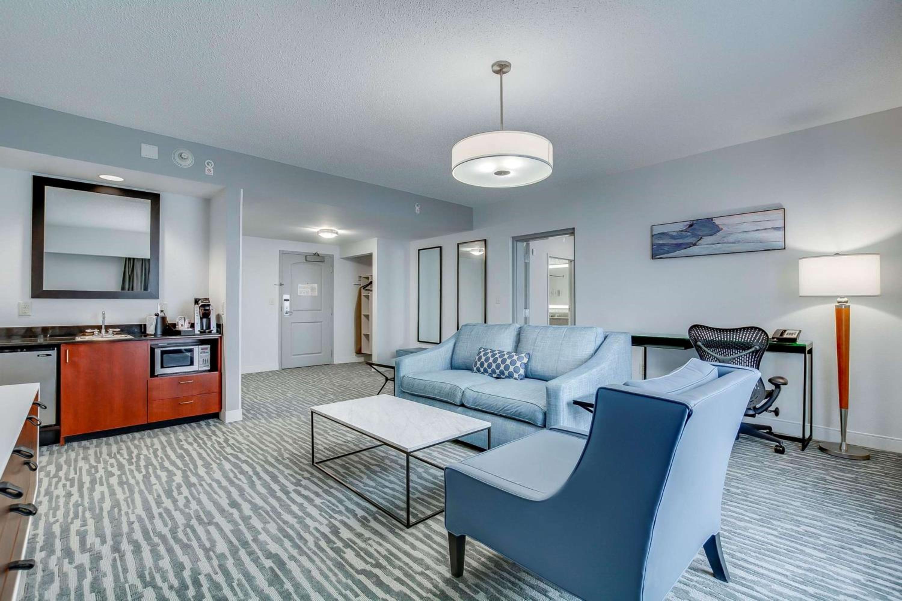 Executive King Suite - Photo 8
