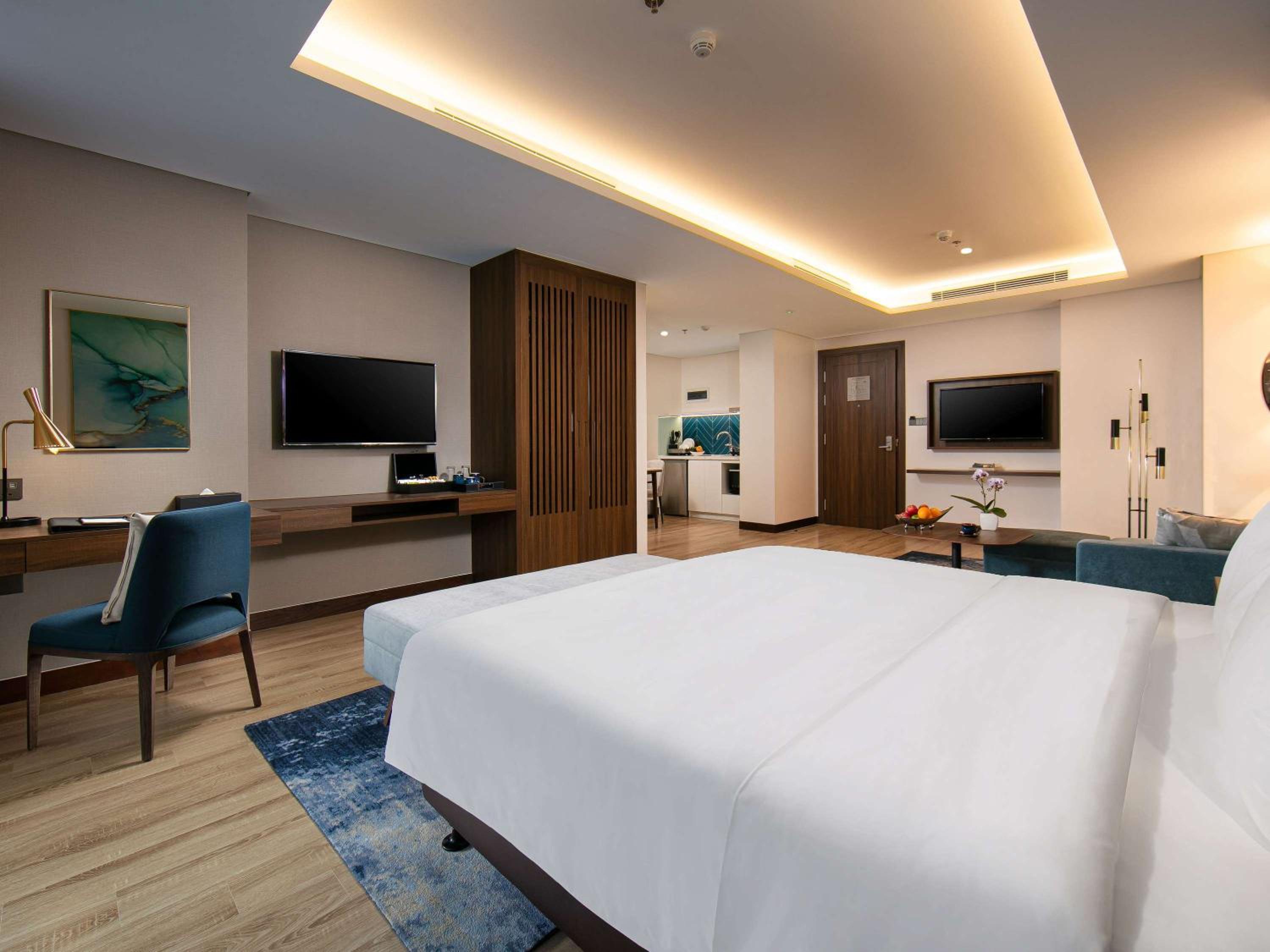 Junior Suite - Free Chocolate Hour 16:00 to 17:00 thumbnail 5
