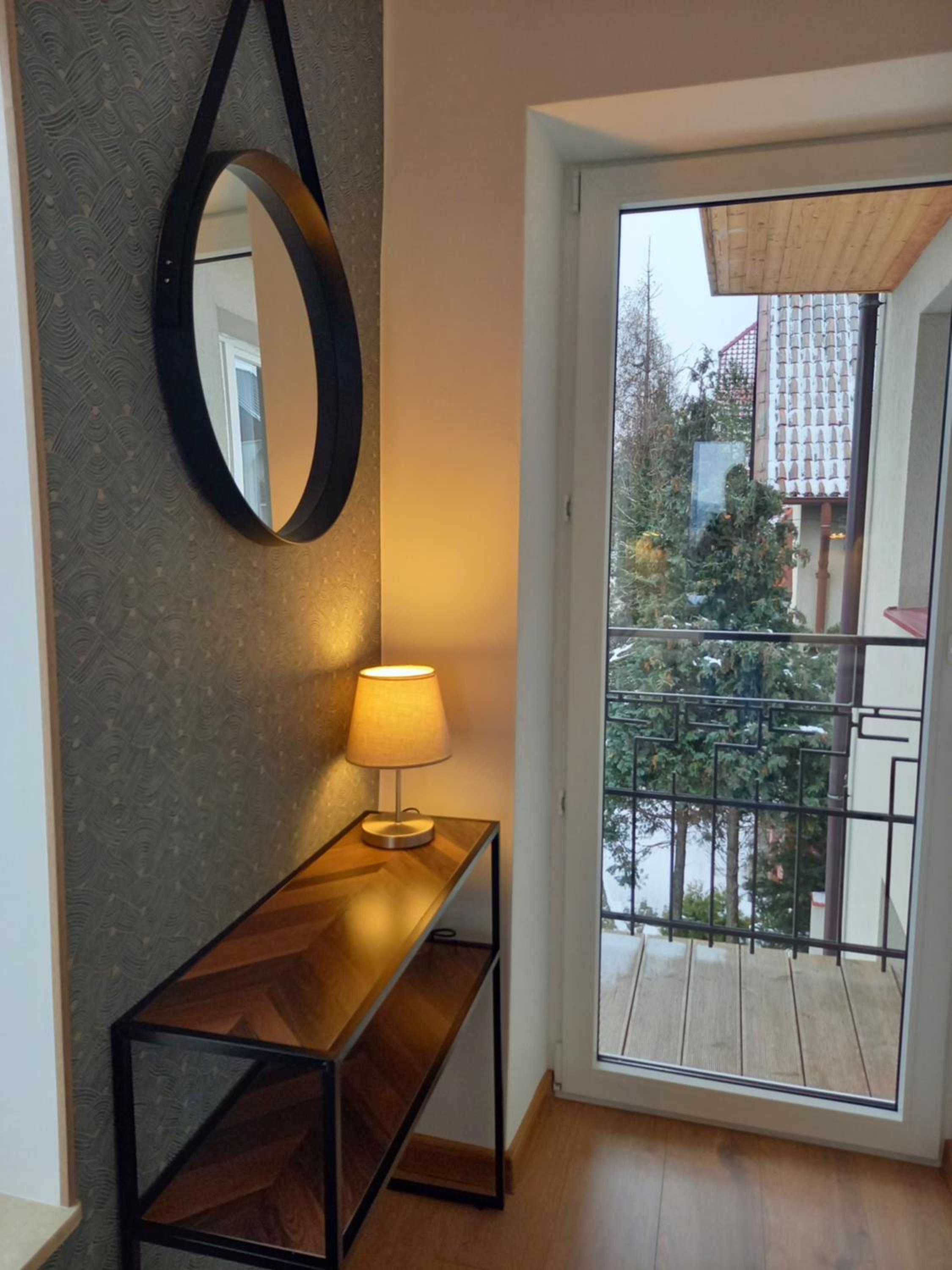 Family Room - Photo 5