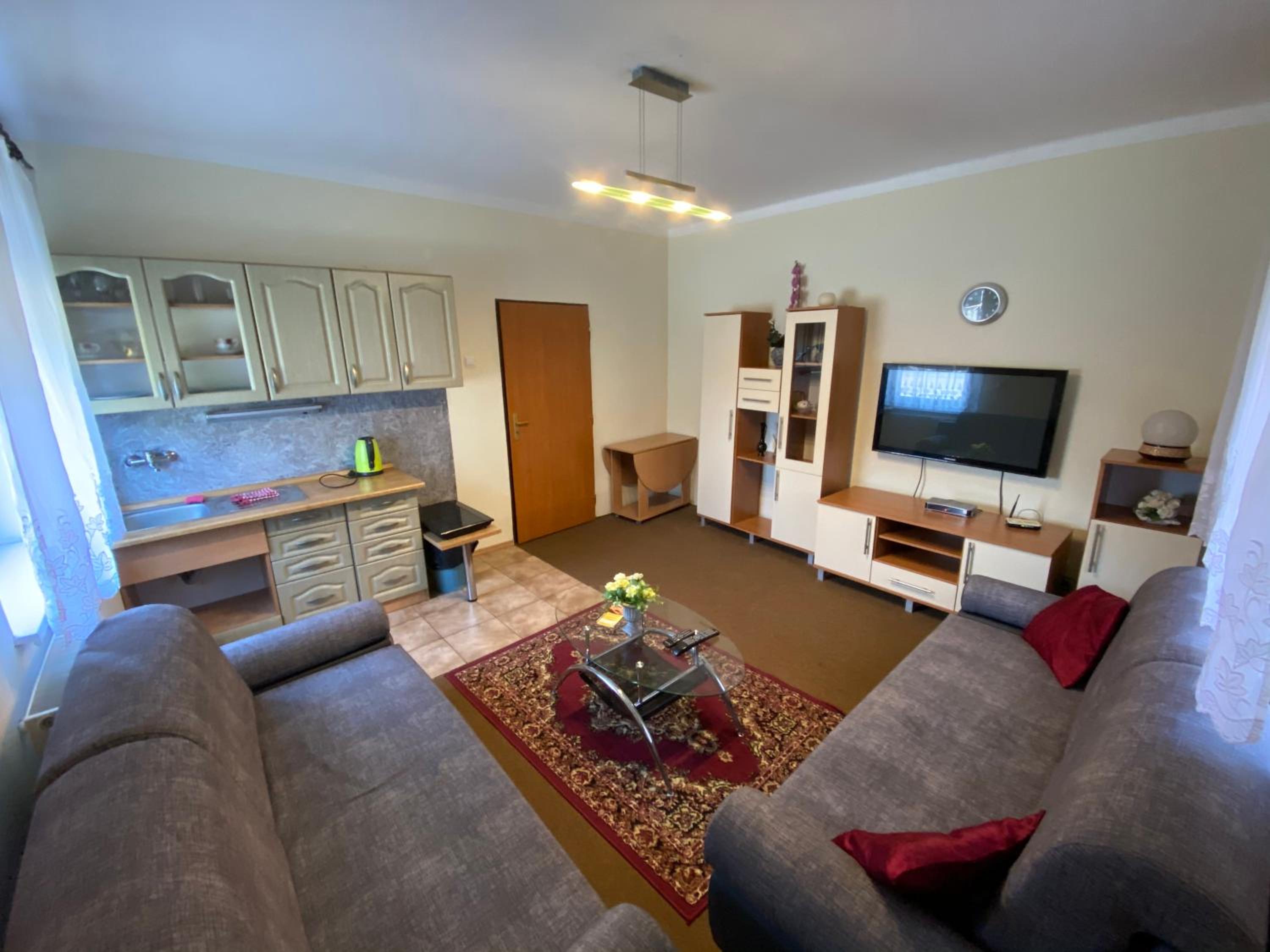 Family Room With Private Bathroom photo 2