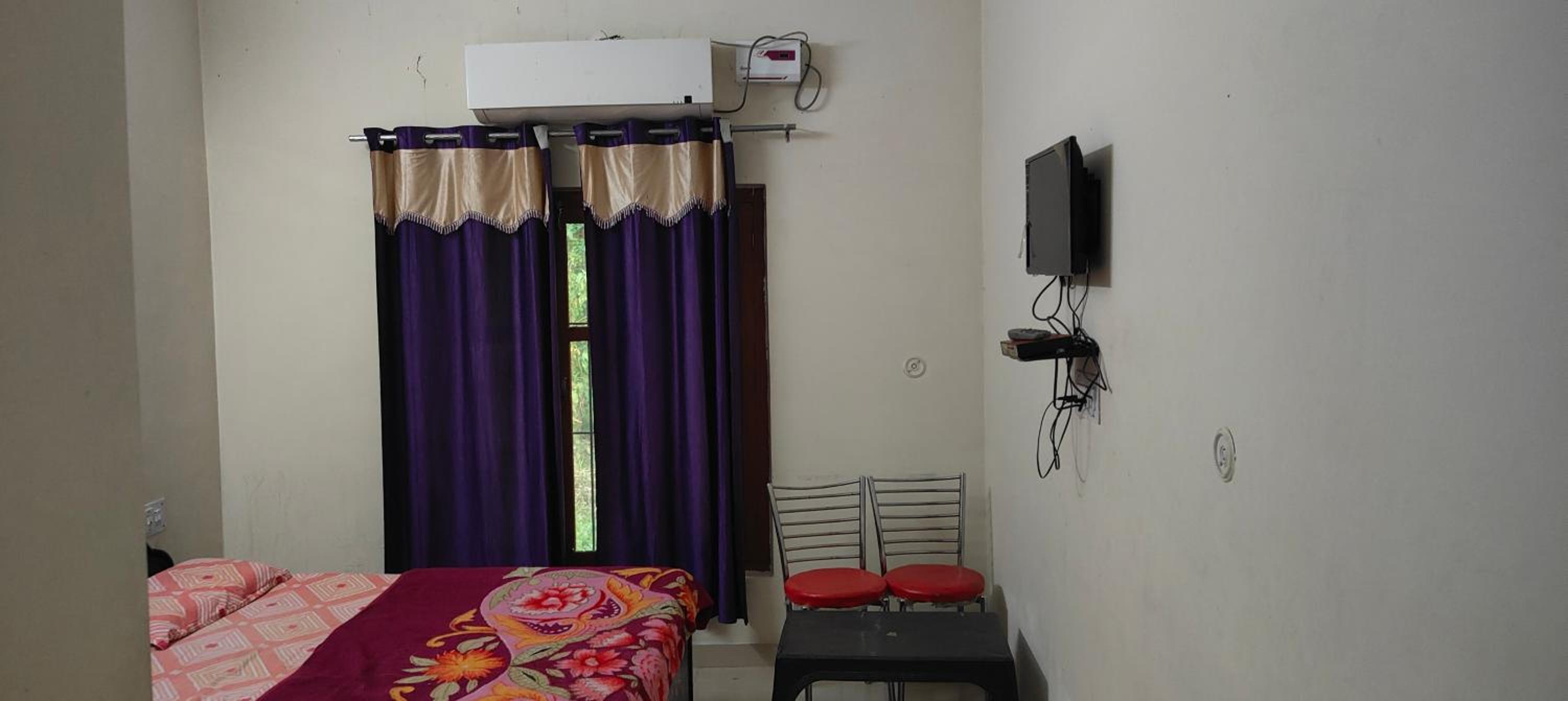Deluxe Double Room (2 Adults + 1 Child) photo 1
