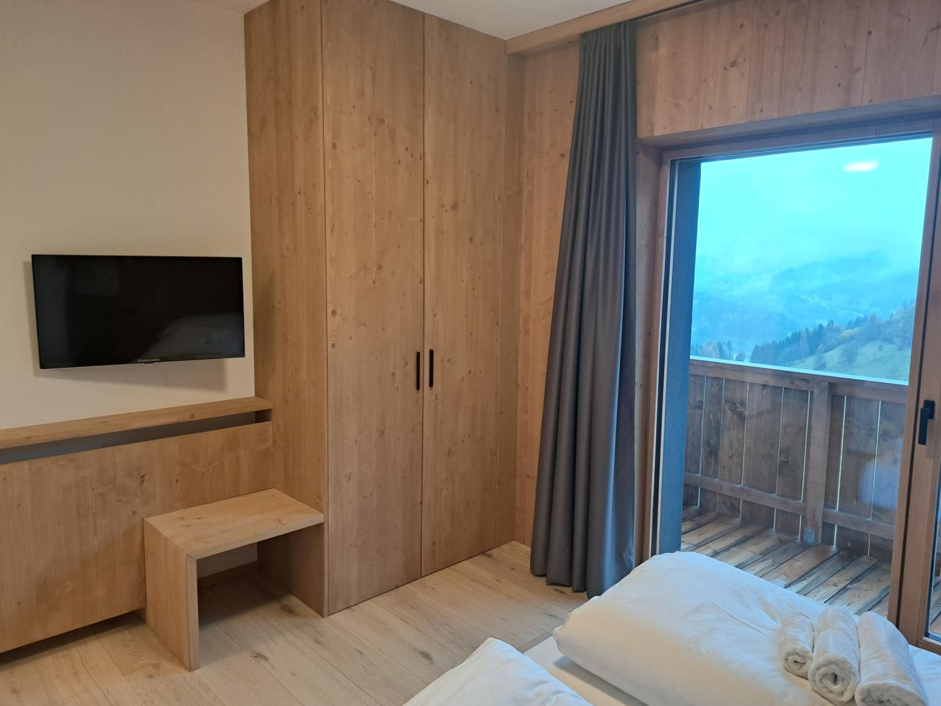 Family Room with Mountain View