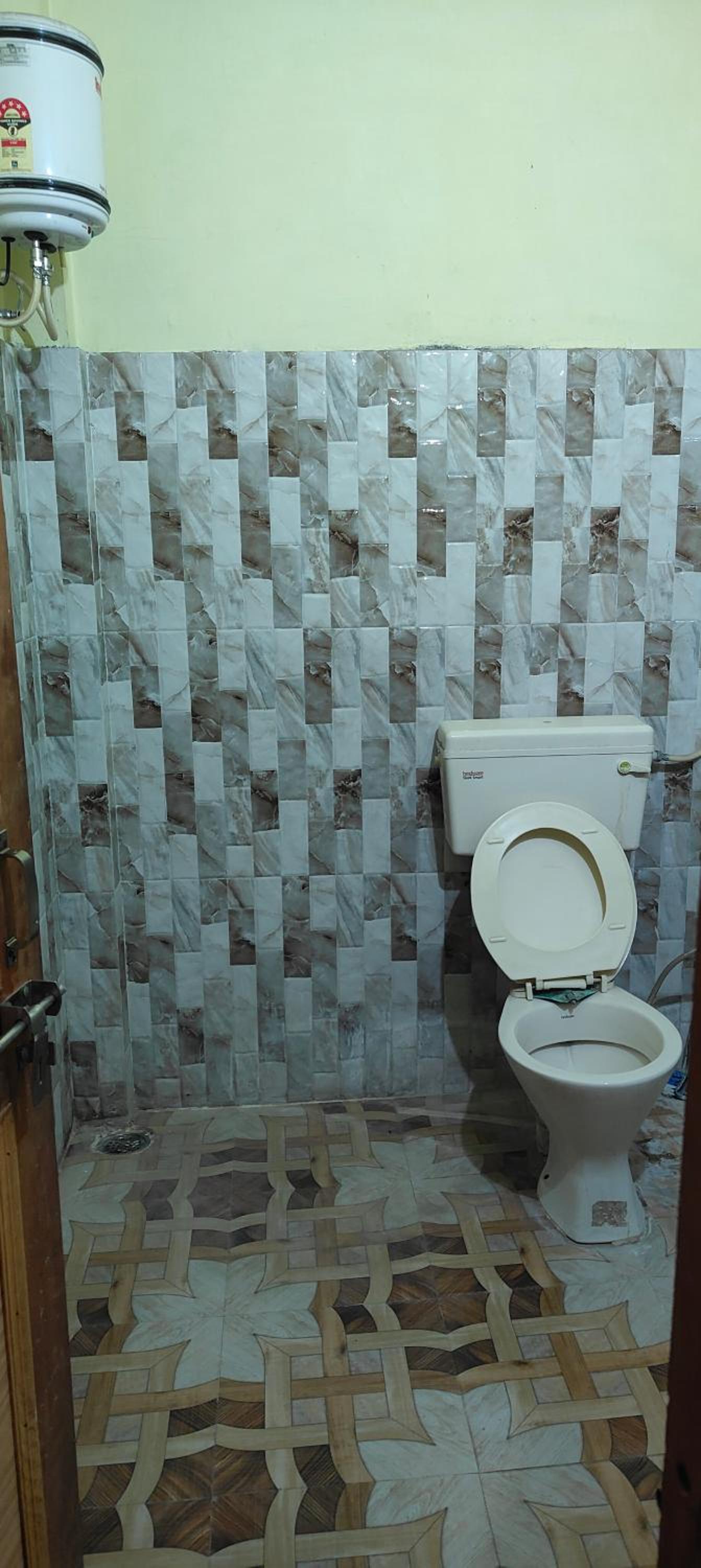Deluxe Double Room (2 Adults + 1 Child) photo 2