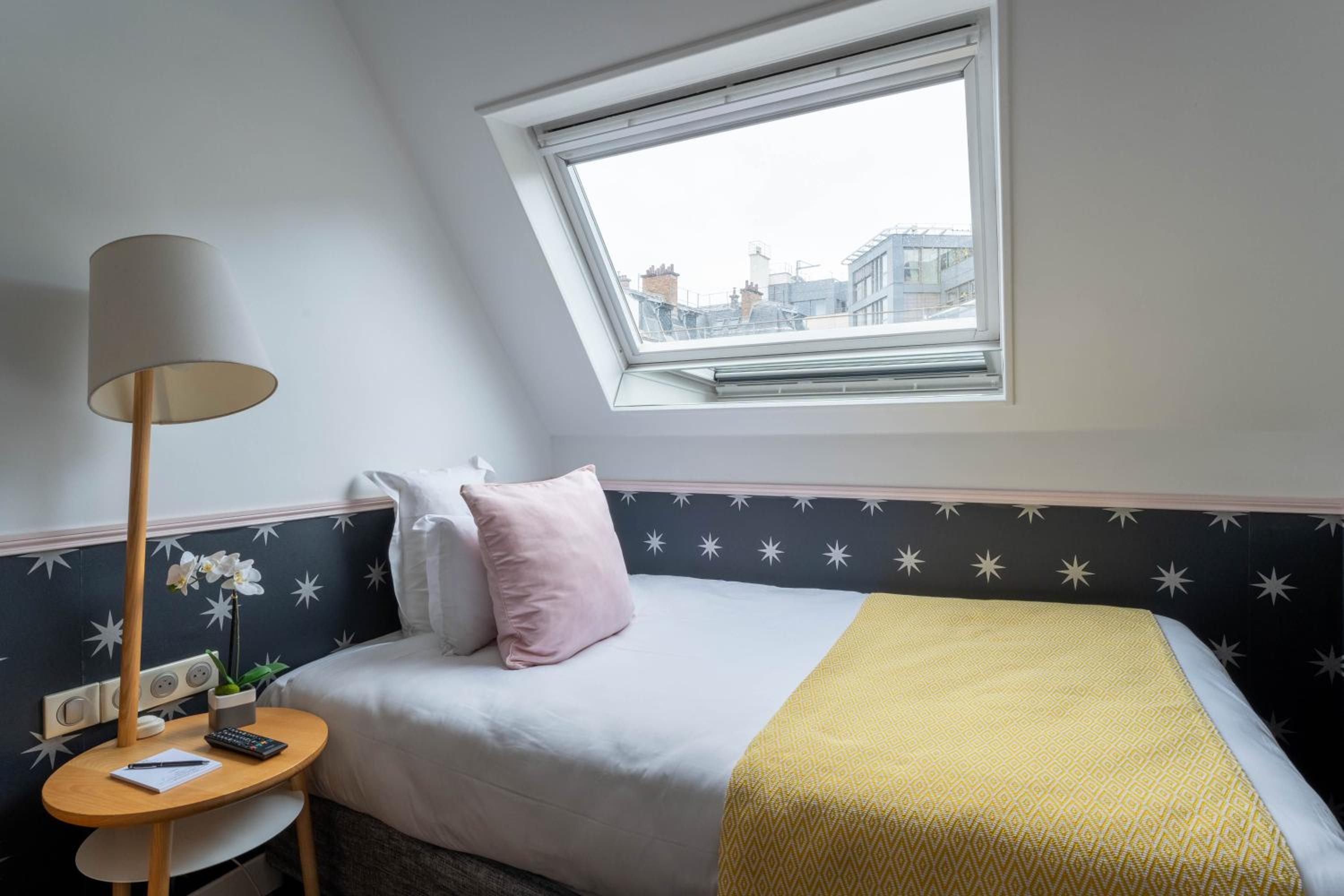 Single Room photo 2