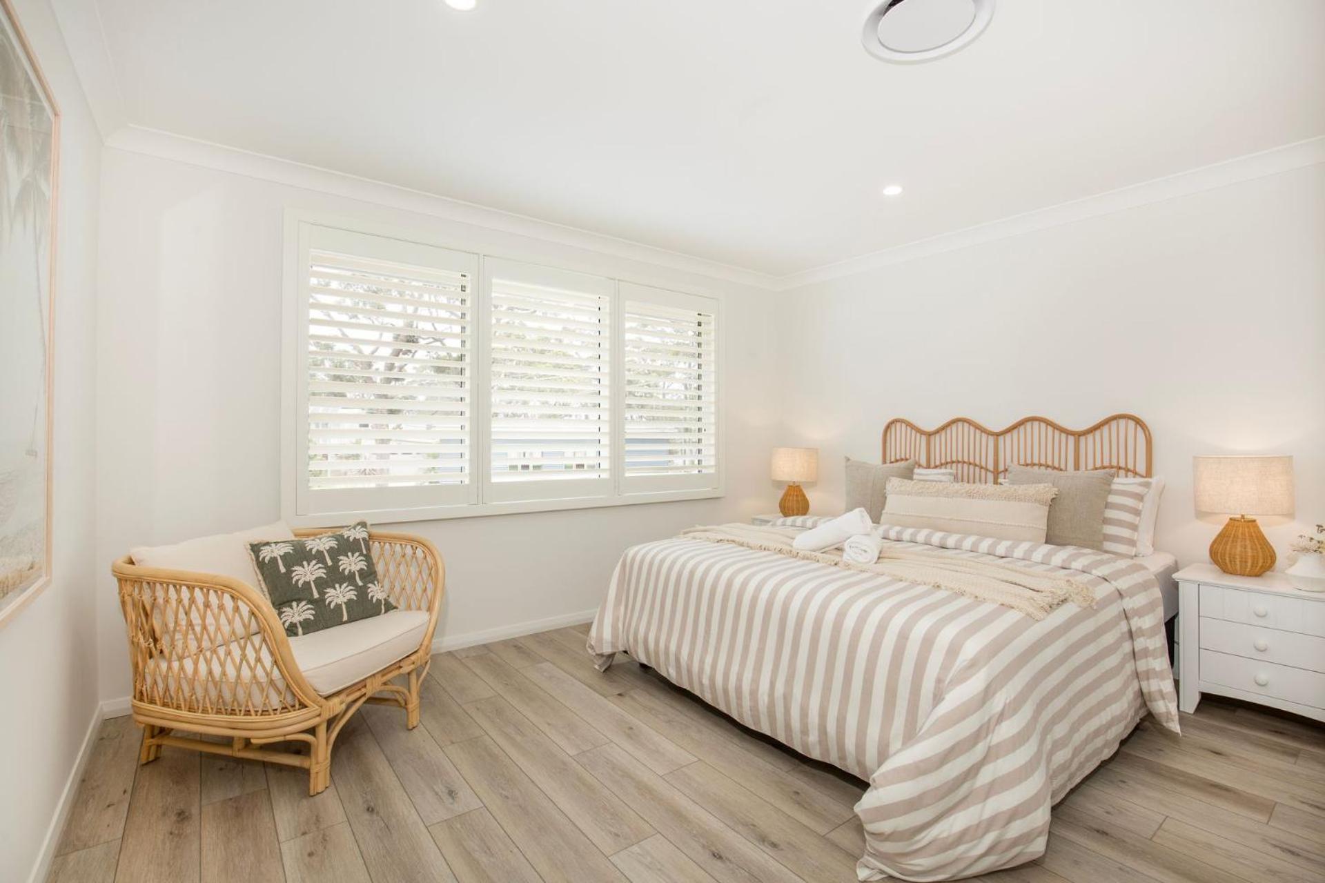 Five-Bedroom House photo 1