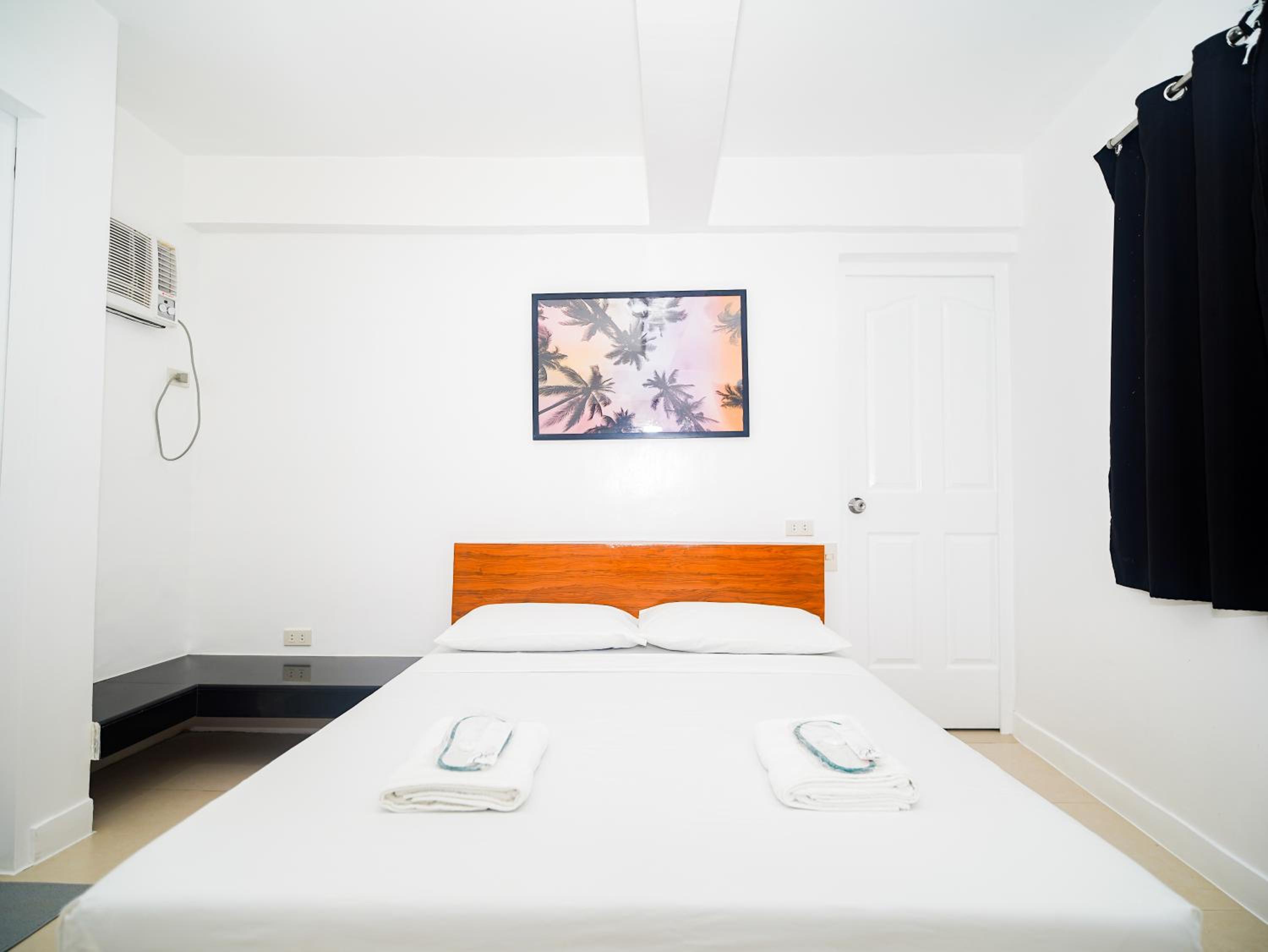 Deluxe Family Room - Photo 7