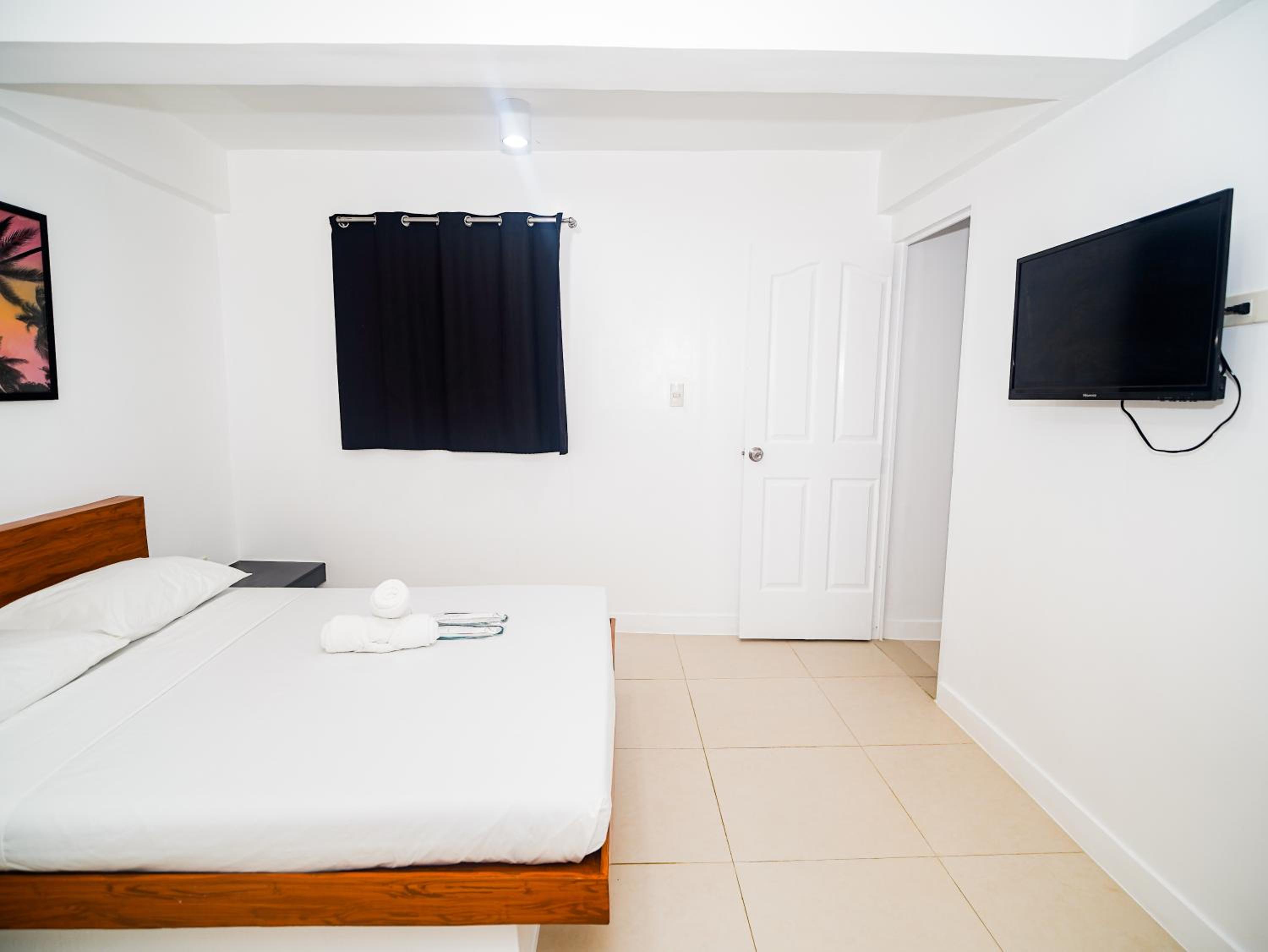 Deluxe Family Room - Photo 3