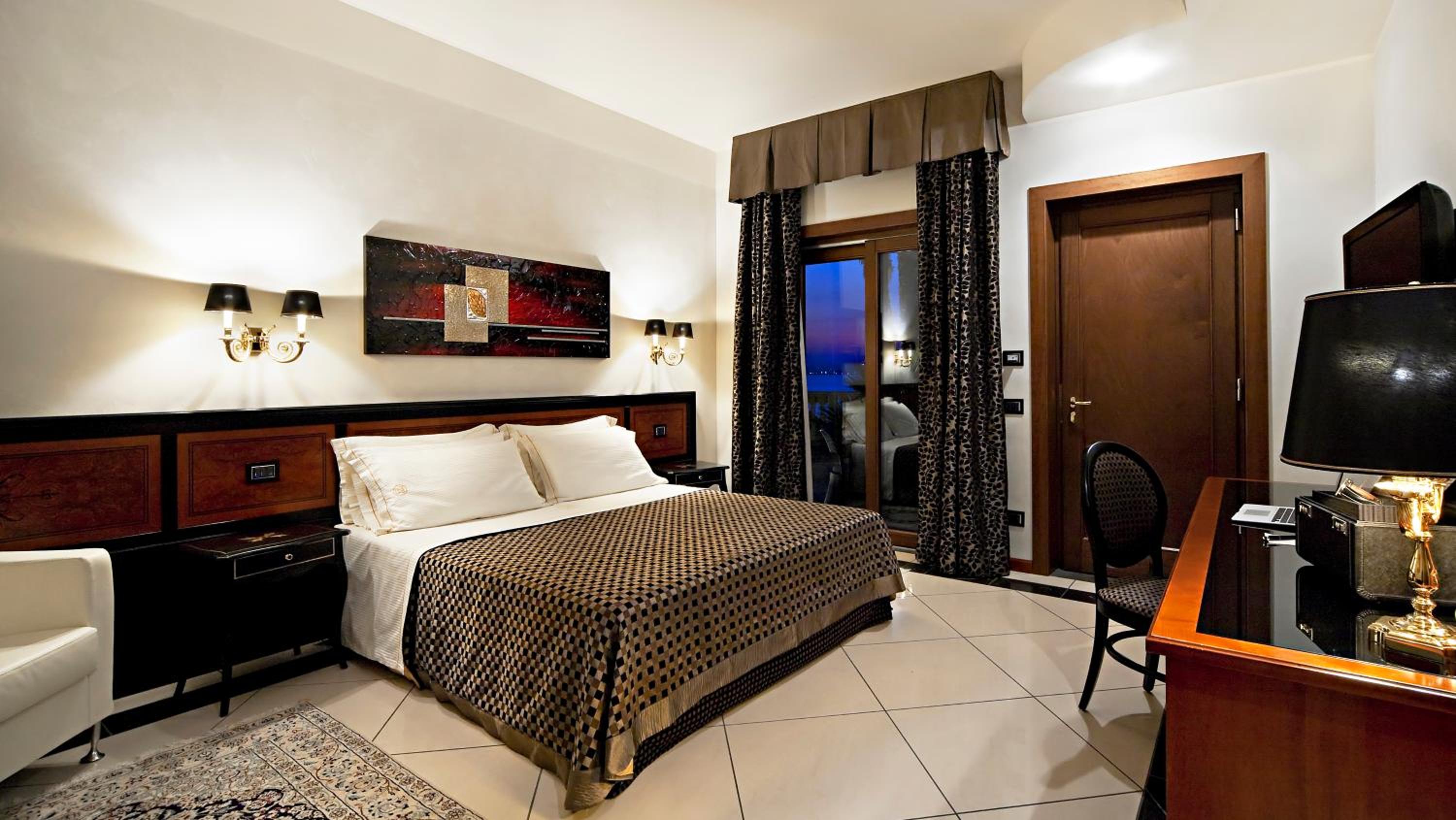 Double Room - Photo 1