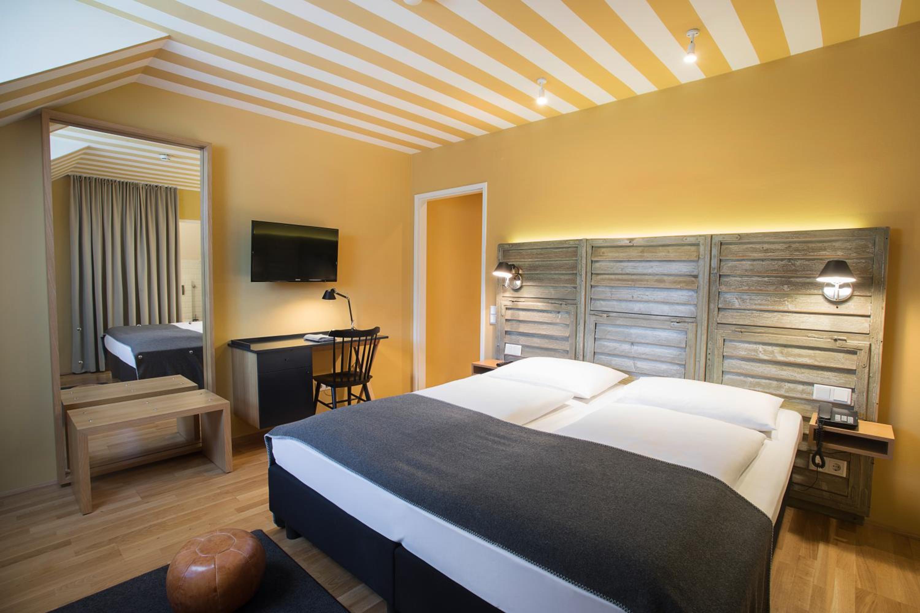 Standard Double Room - Meierhof Building - Photo 4