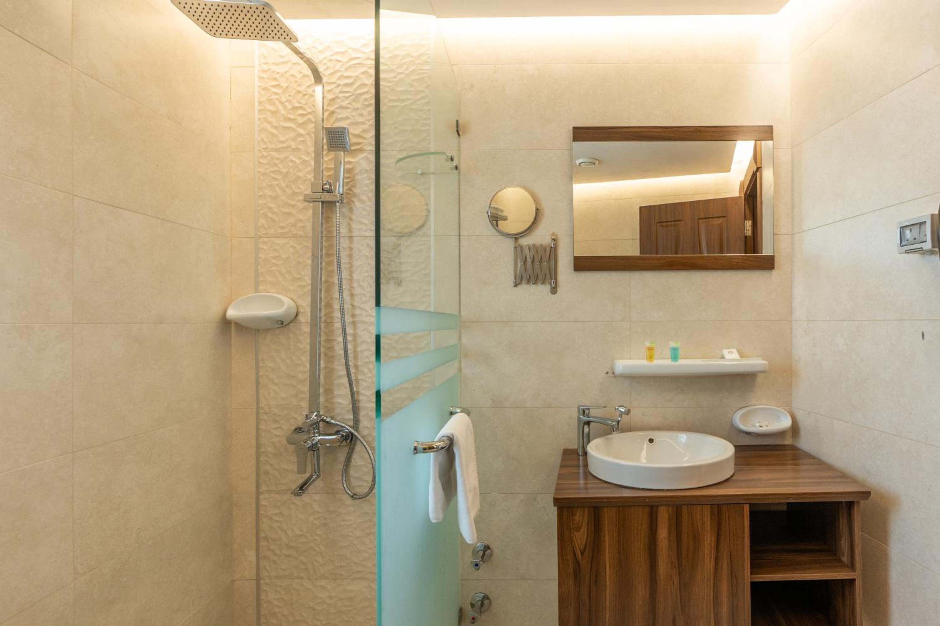 Deluxe Double Room with Sea View - Photo 1