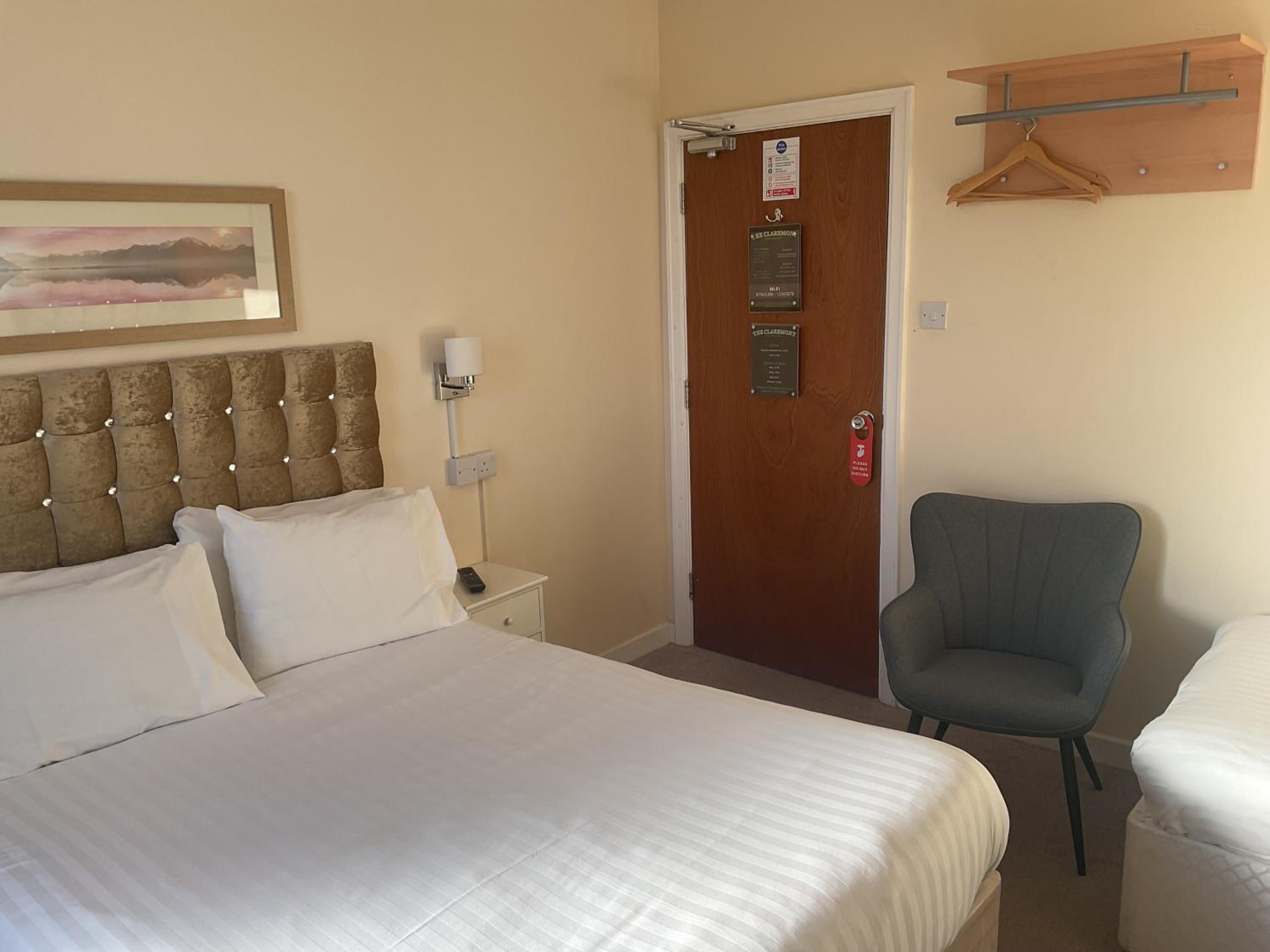 Triple Room - Photo 5