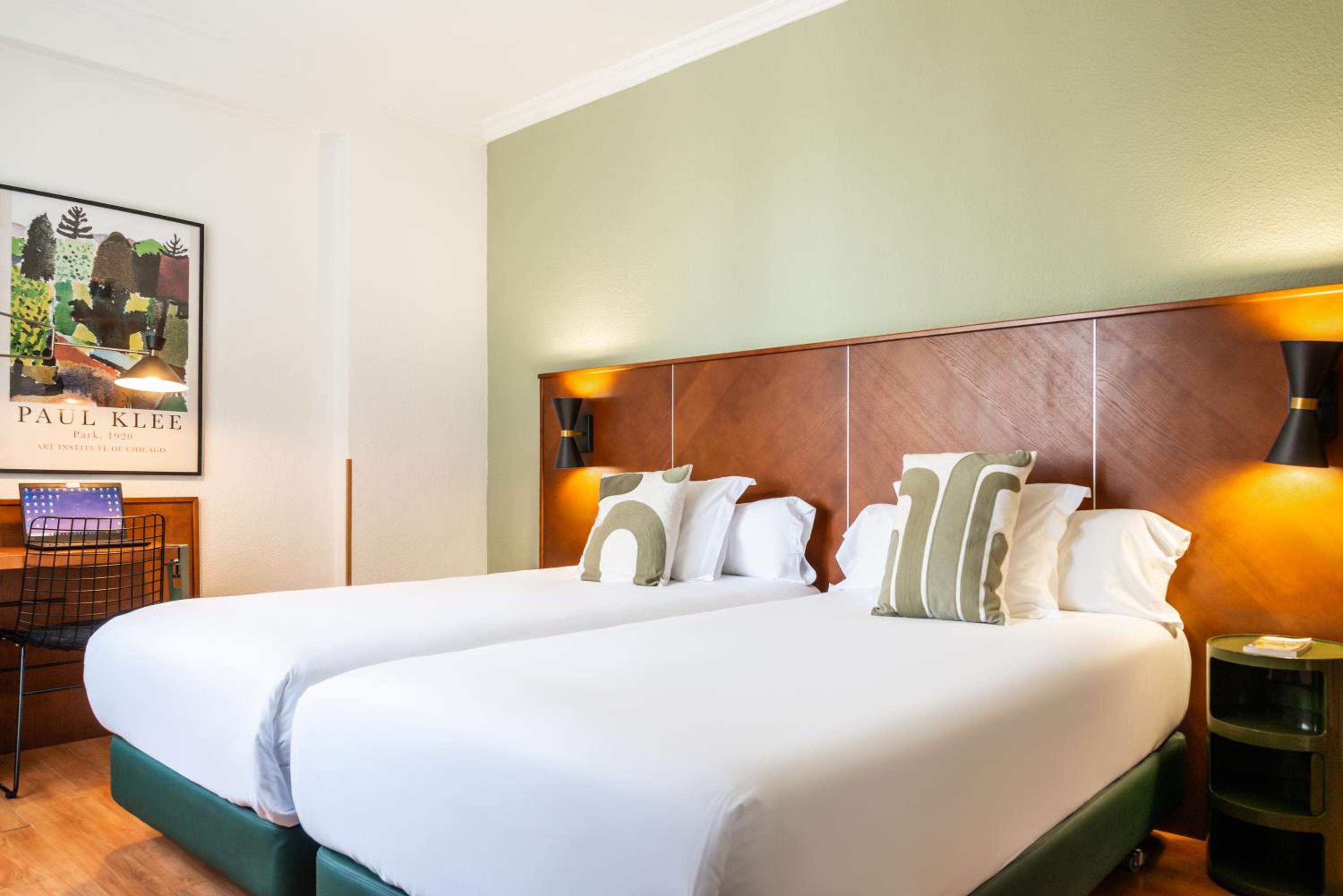Standard Twin Room - Photo 5