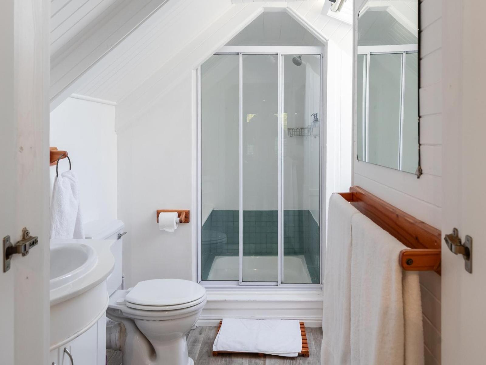 Suite with Mountain View - Photo 17