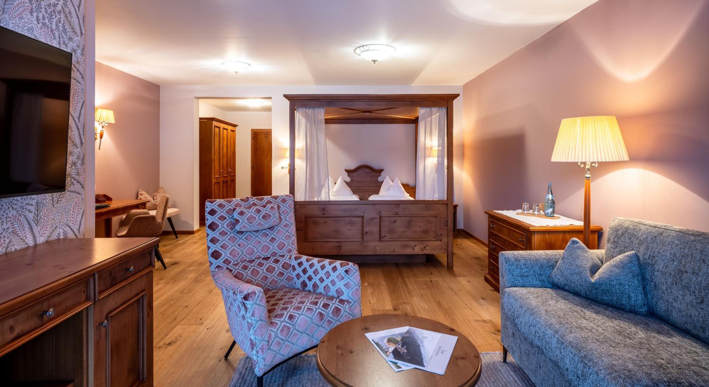 Suite with Mountain View