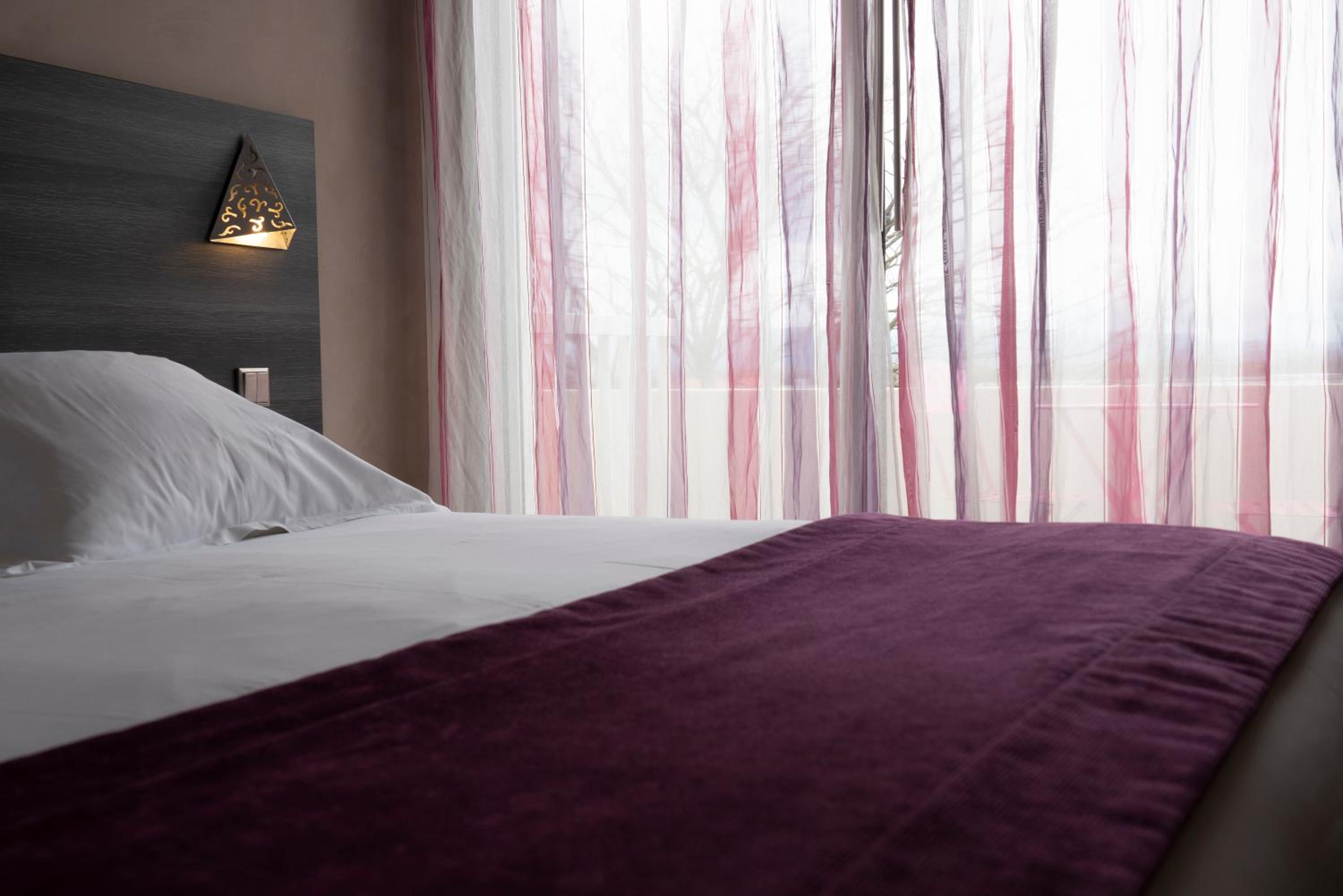 Double Room - Disability Access photo 3