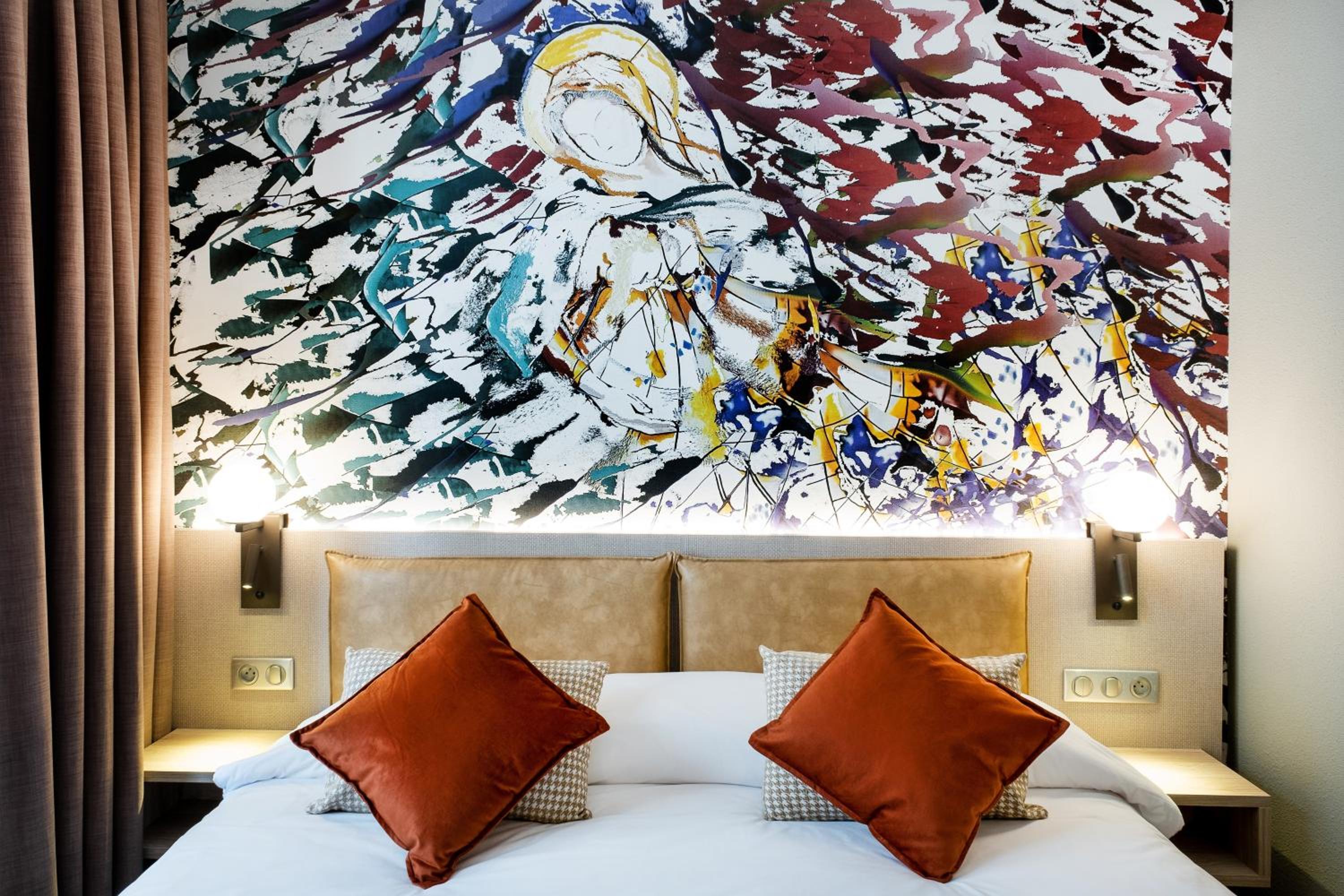 Double or Twin Comfort Room - Photo 6