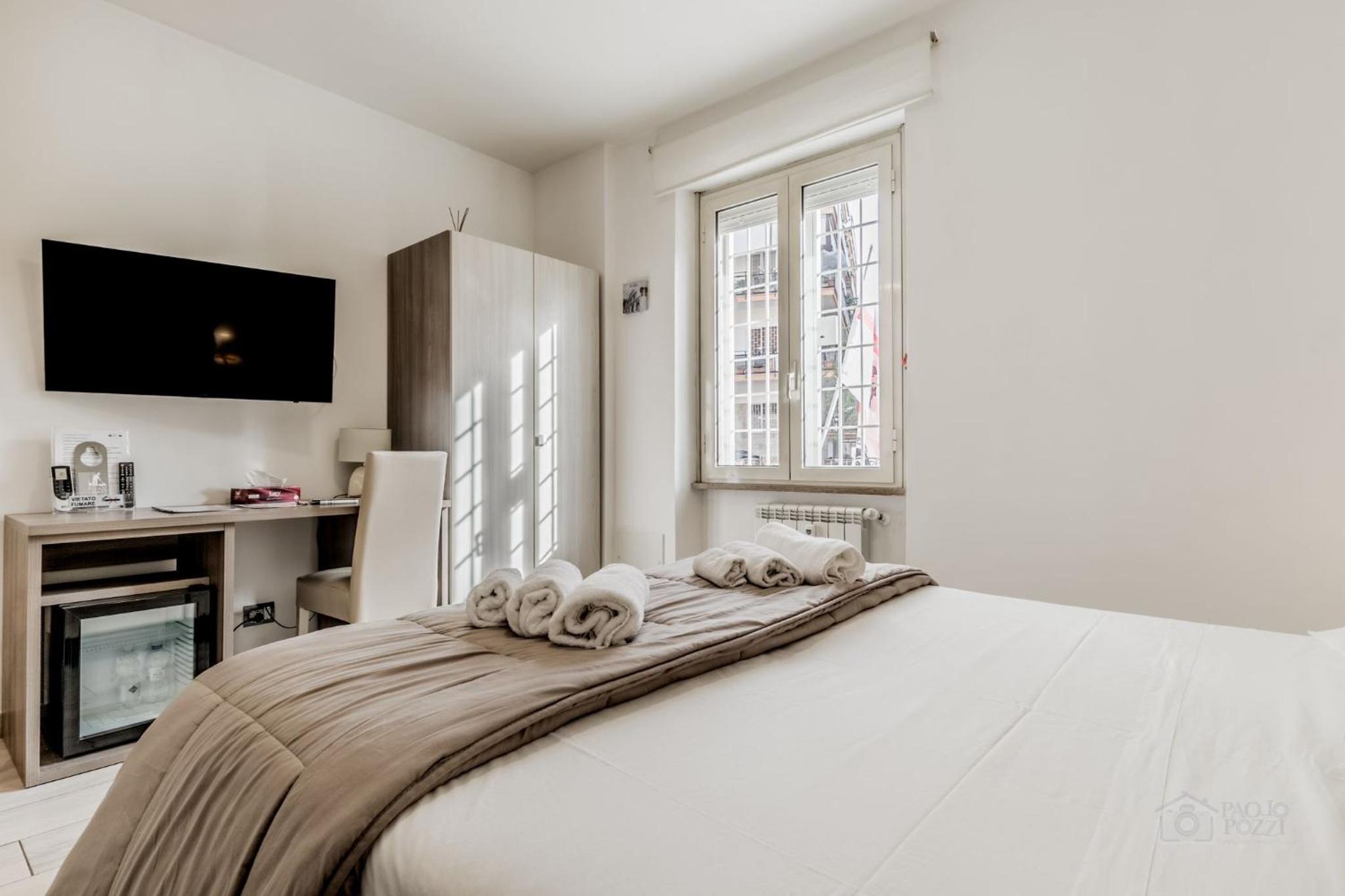 Double or Twin Room with Private Bathroom photo 3