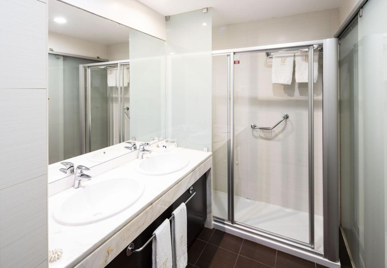 Double or Twin Room with Sanctuary View
