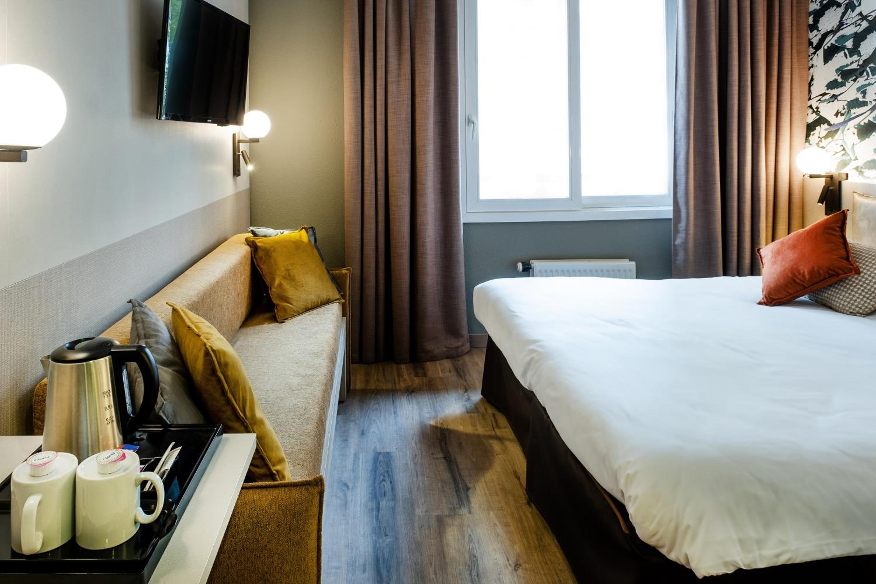 Double or Twin Comfort Room - Photo 5