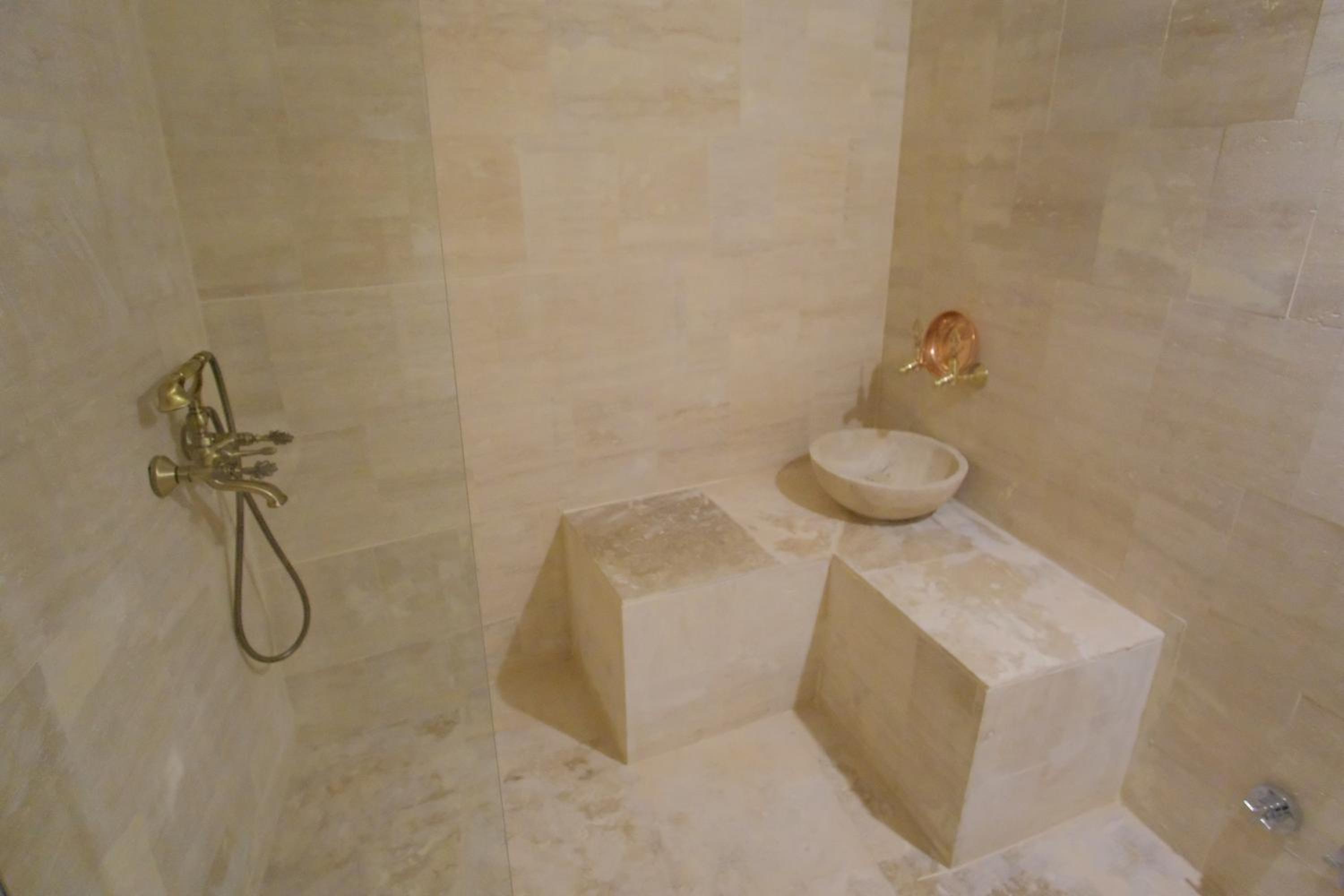 Standard Double Room - Photo 19