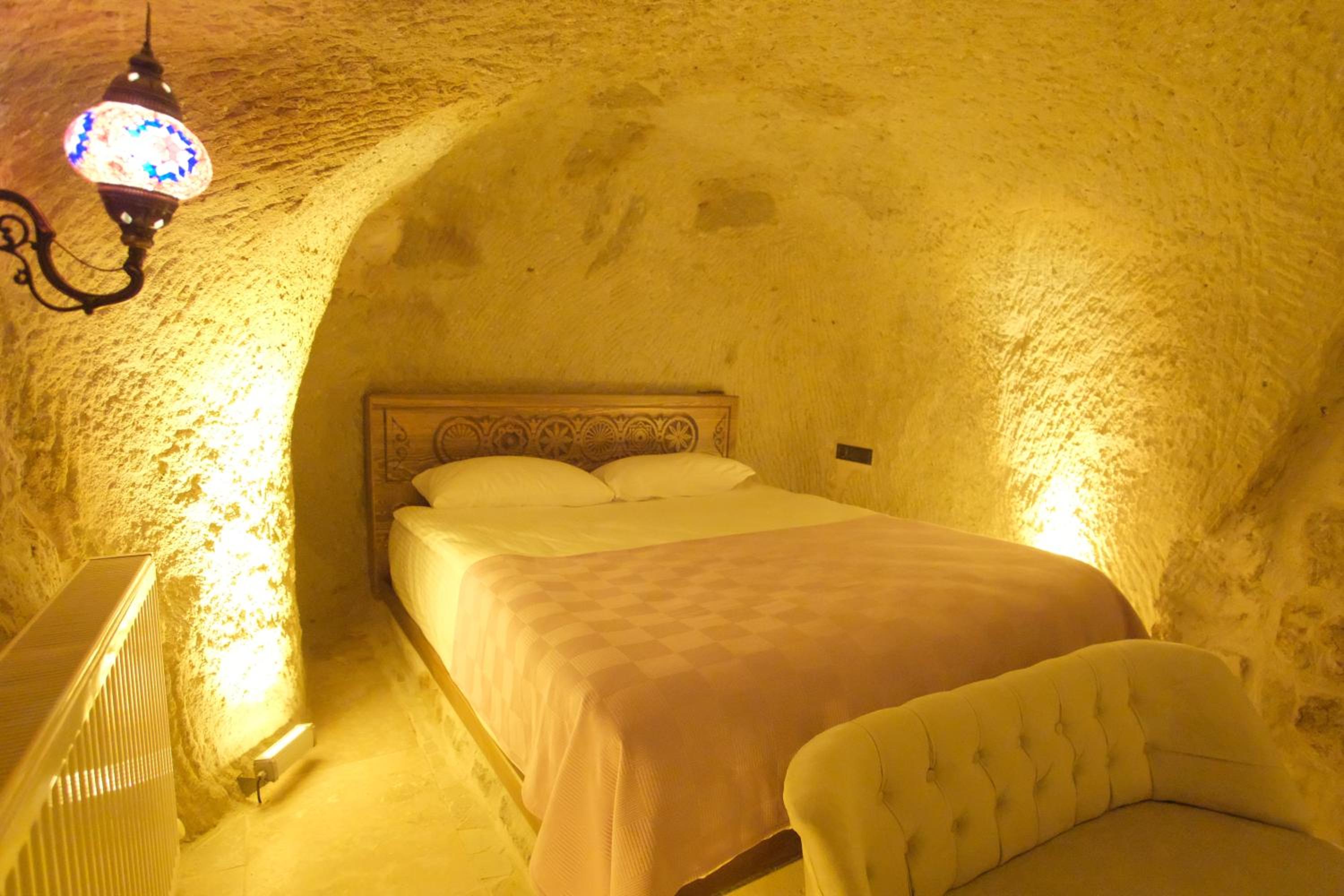 Deluxe Double Room - Photo 8