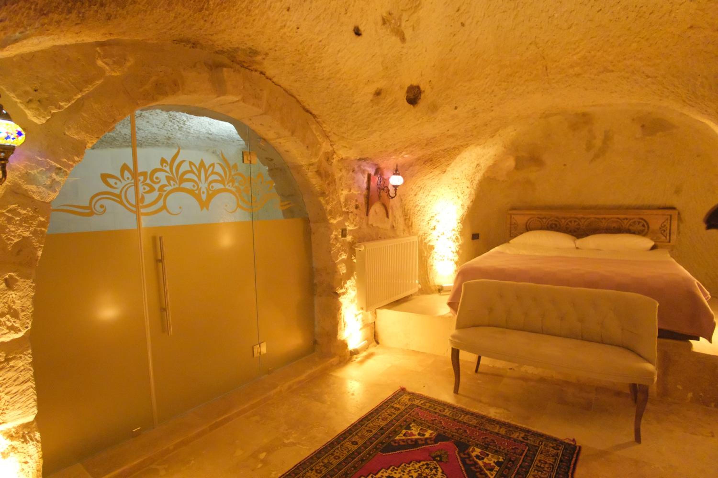 Deluxe Double Room - Photo 19