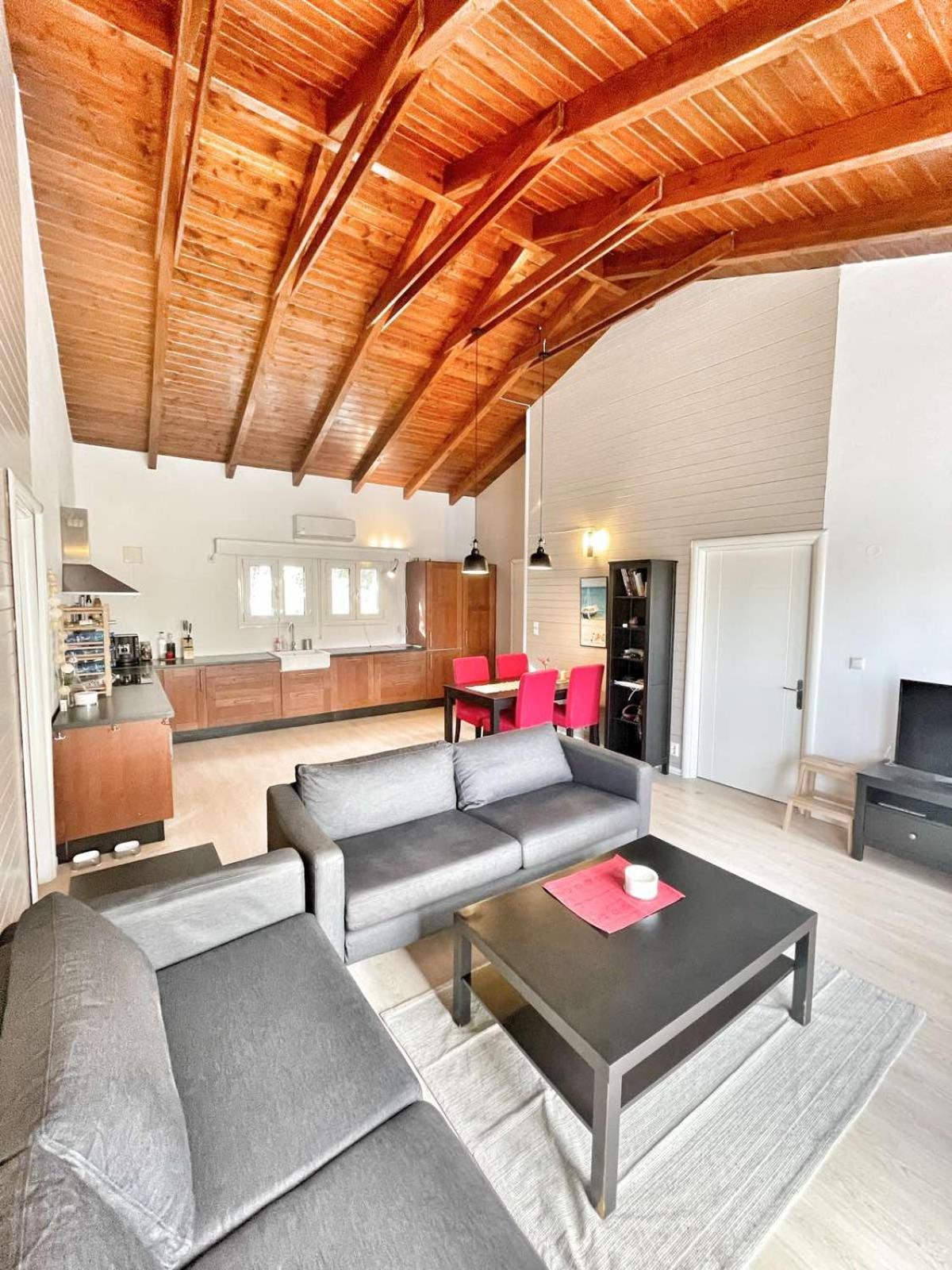 Three-Bedroom House photo 1