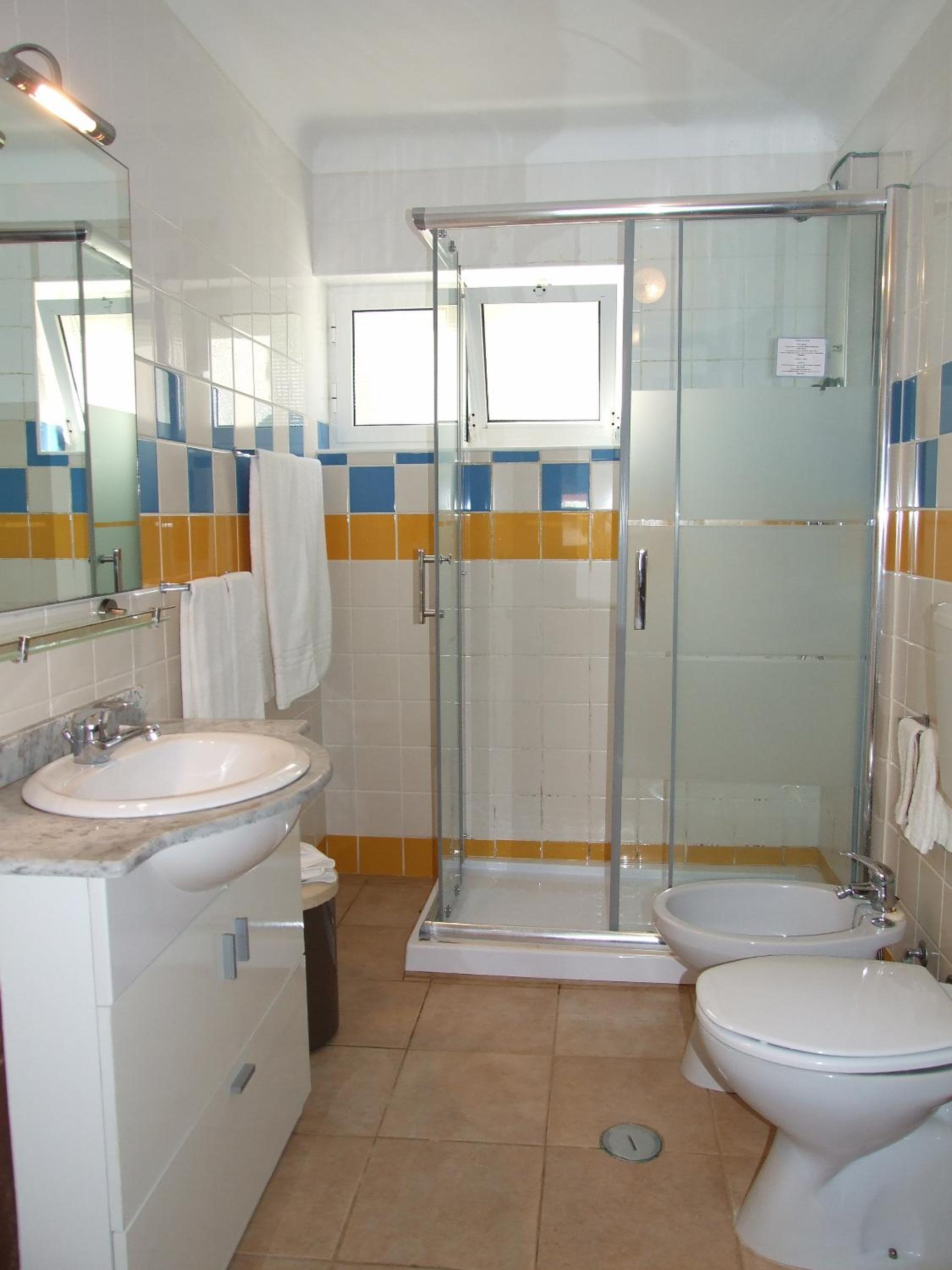 One-Bedroom Apartment with River View - Photo 11