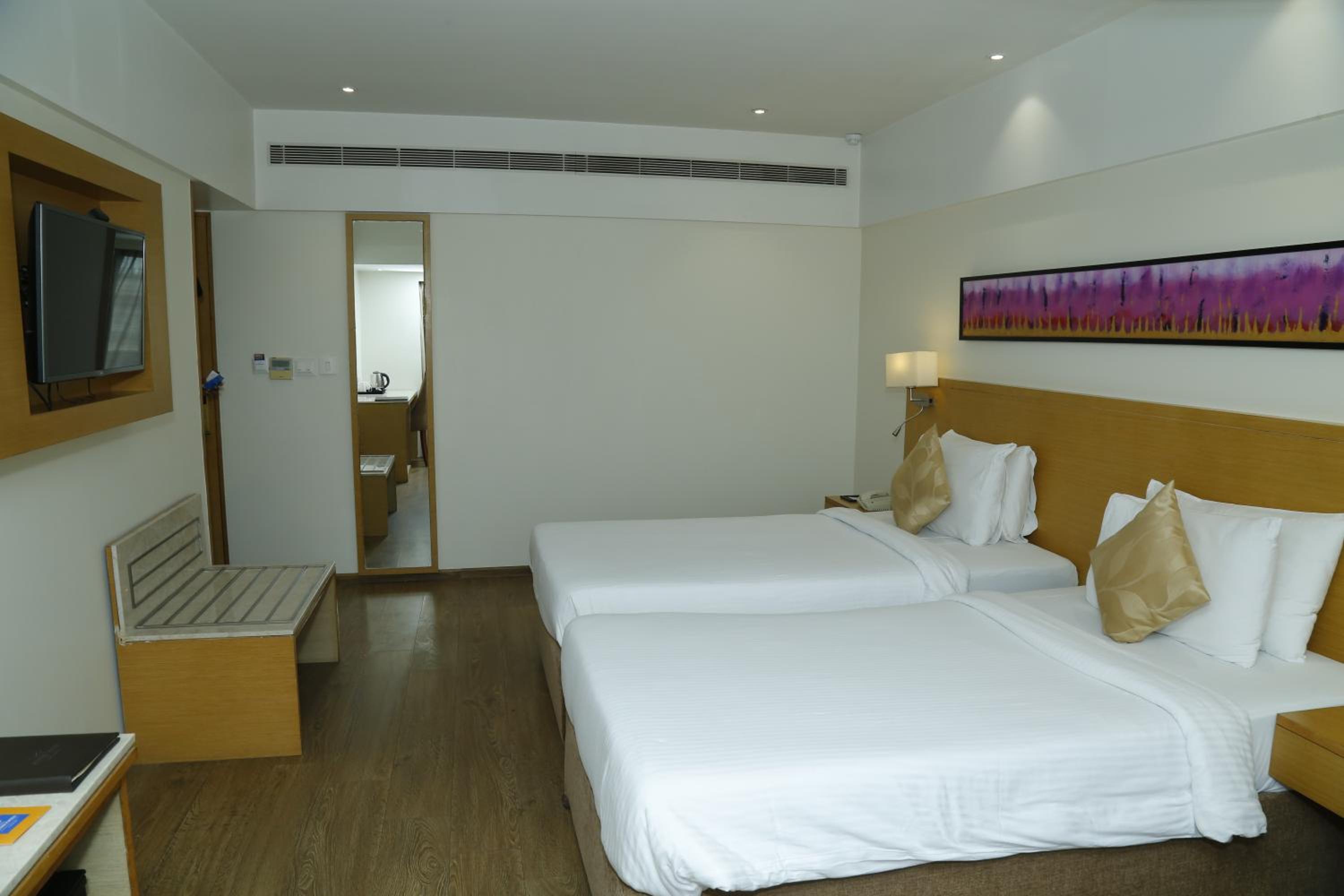 Superior Room - 2 Single Beds (15% discount on food and soft beverage) - Photo 1