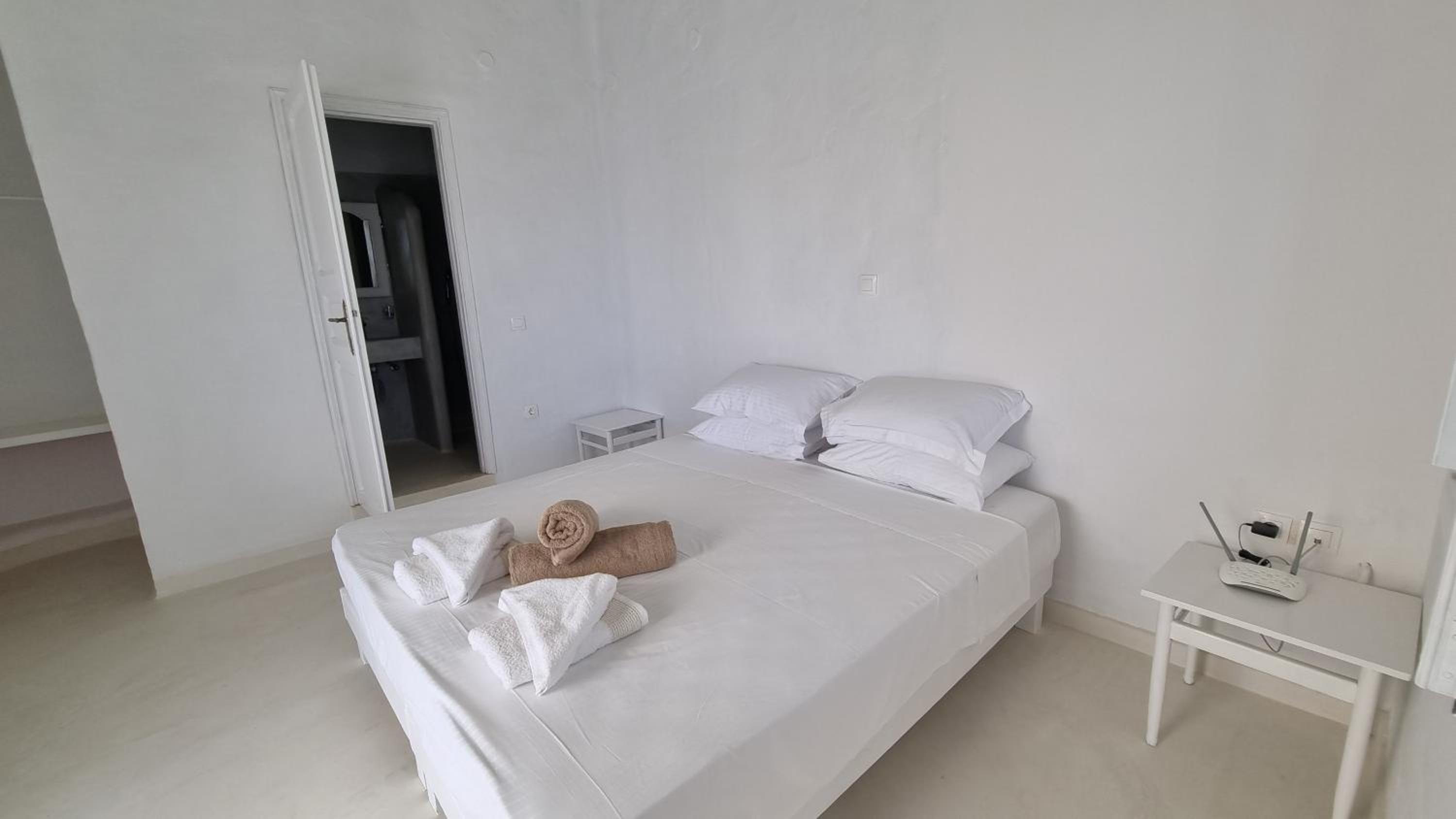 Double or Twin Room with Sea View photo 1