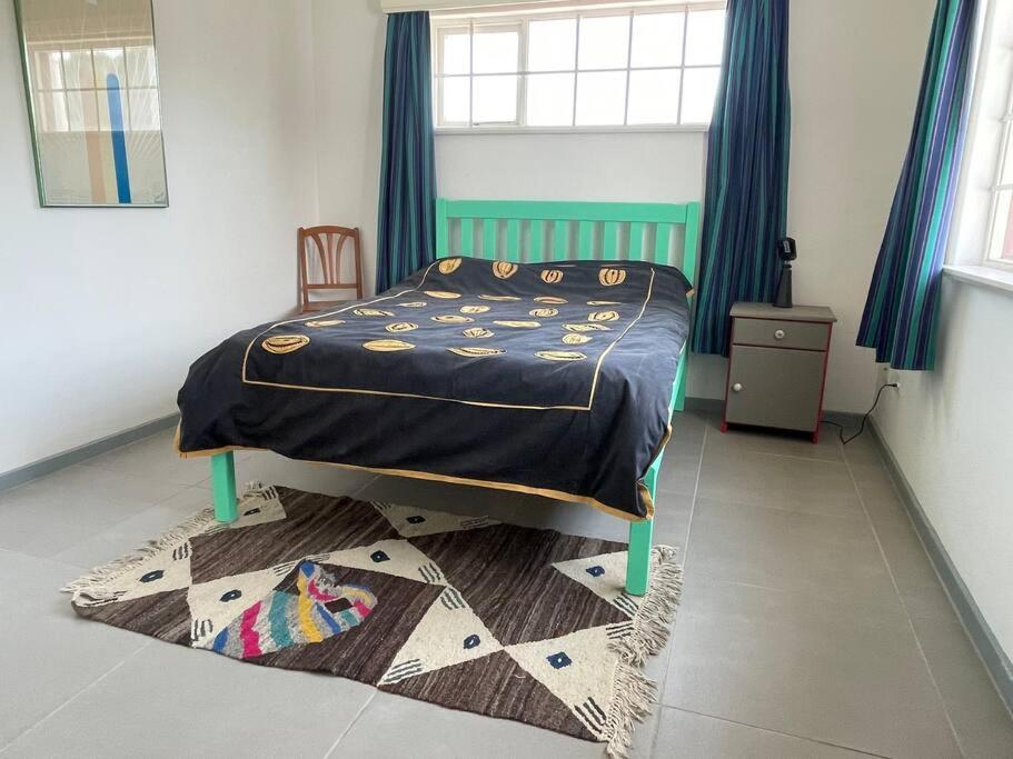 Three-Bedroom House photo 3