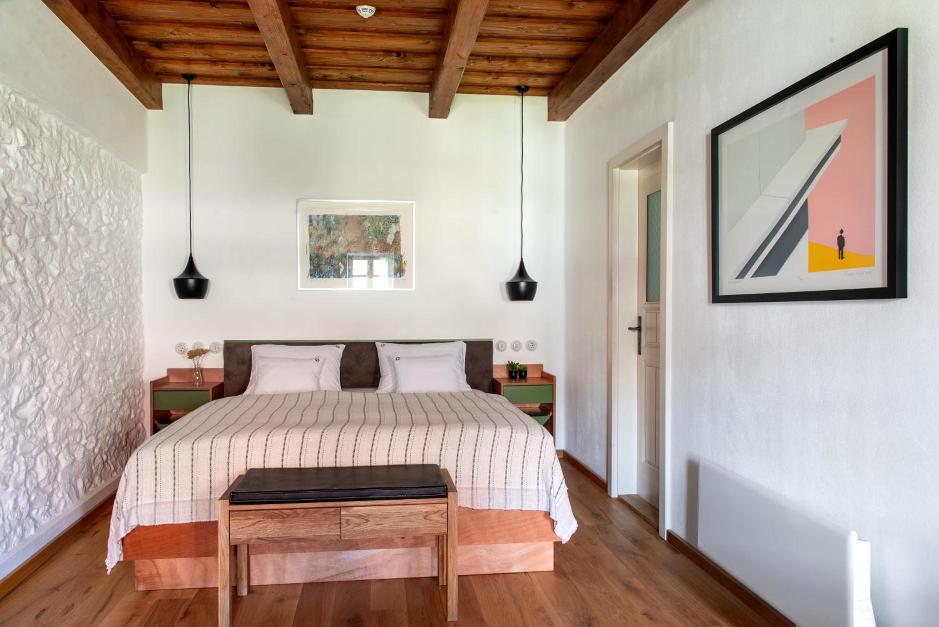 Family Room with Garden View - Photo 1