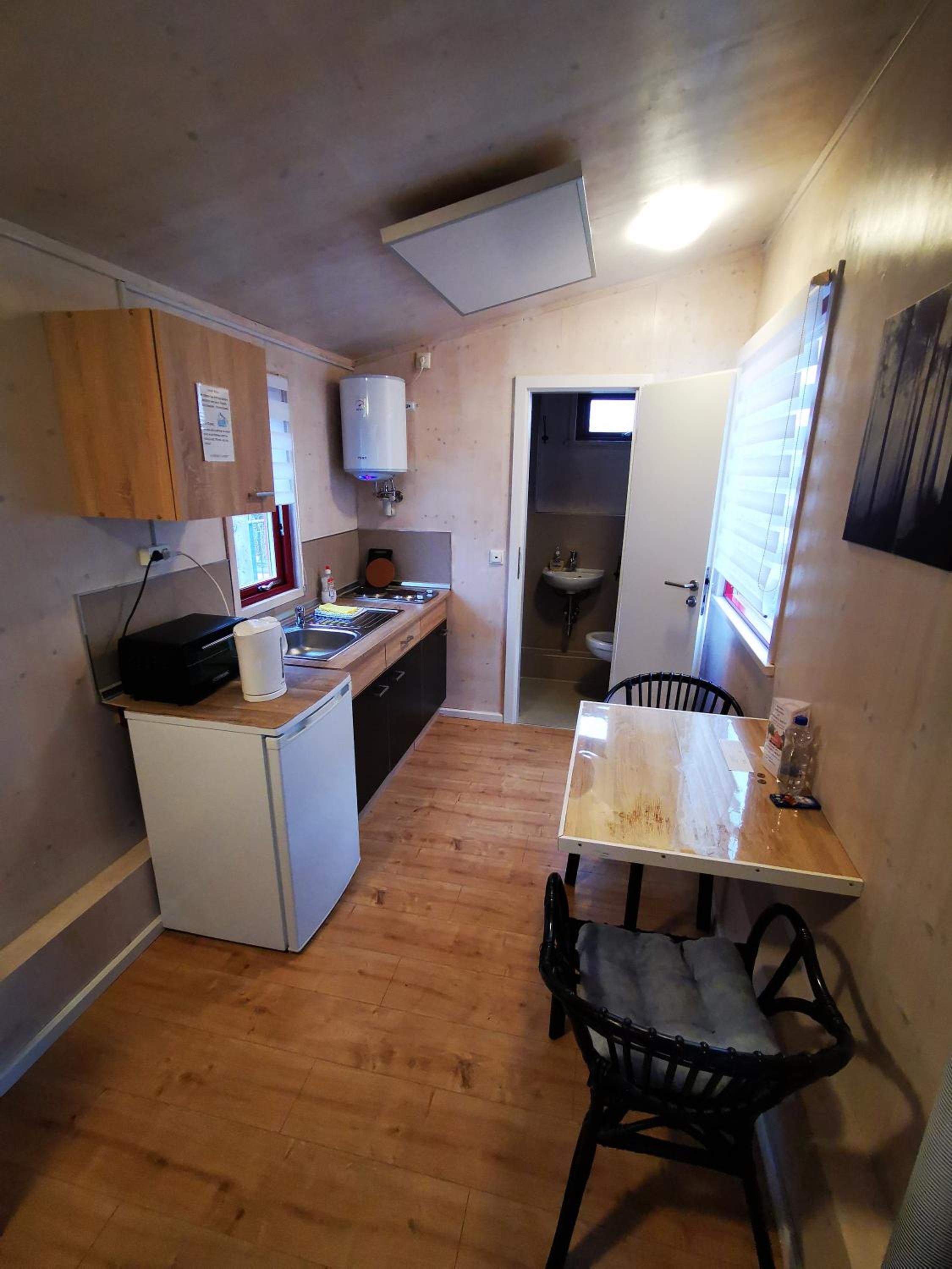 Mobile Home photo 3