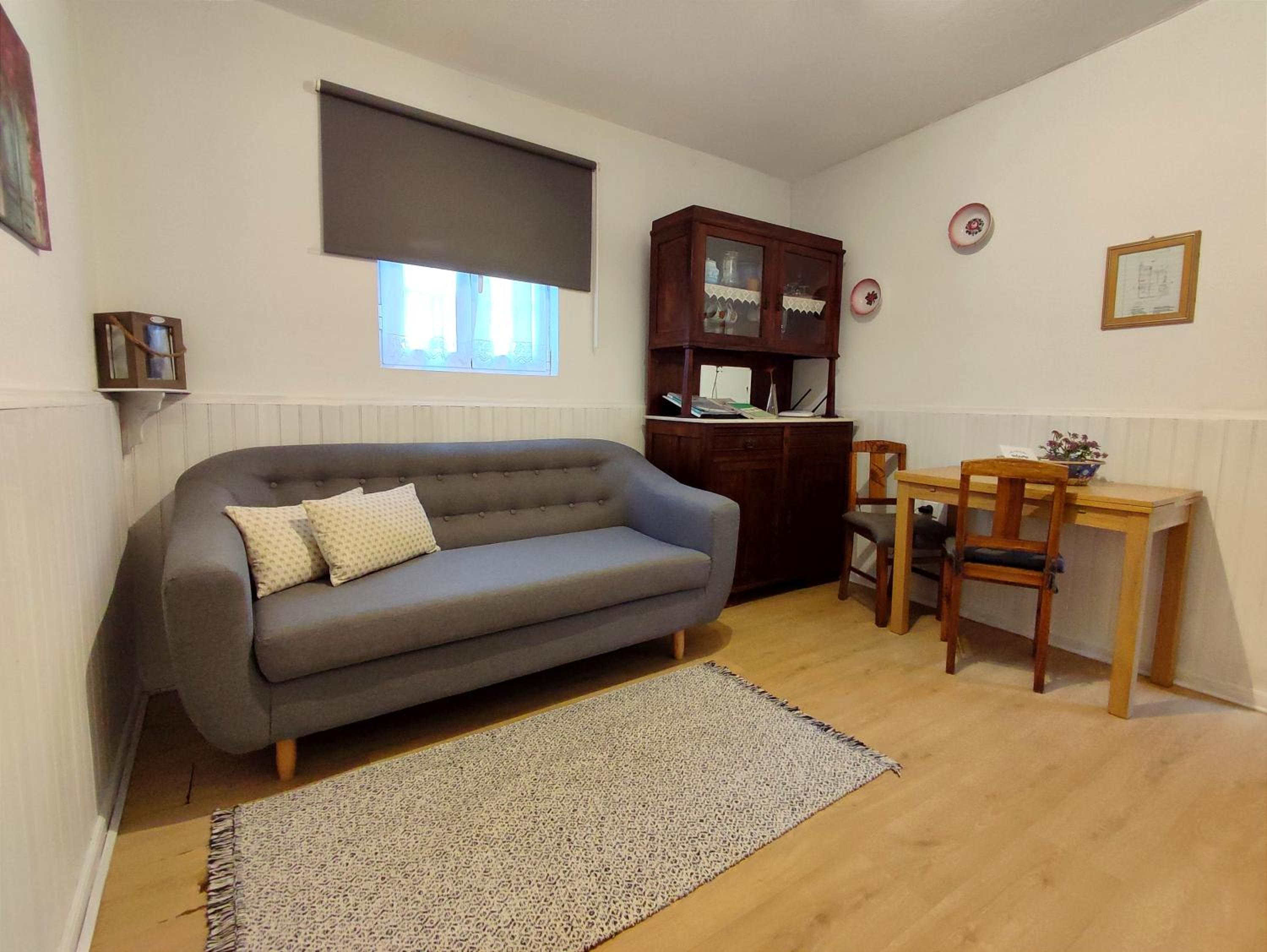 One-Bedroom House photo 1